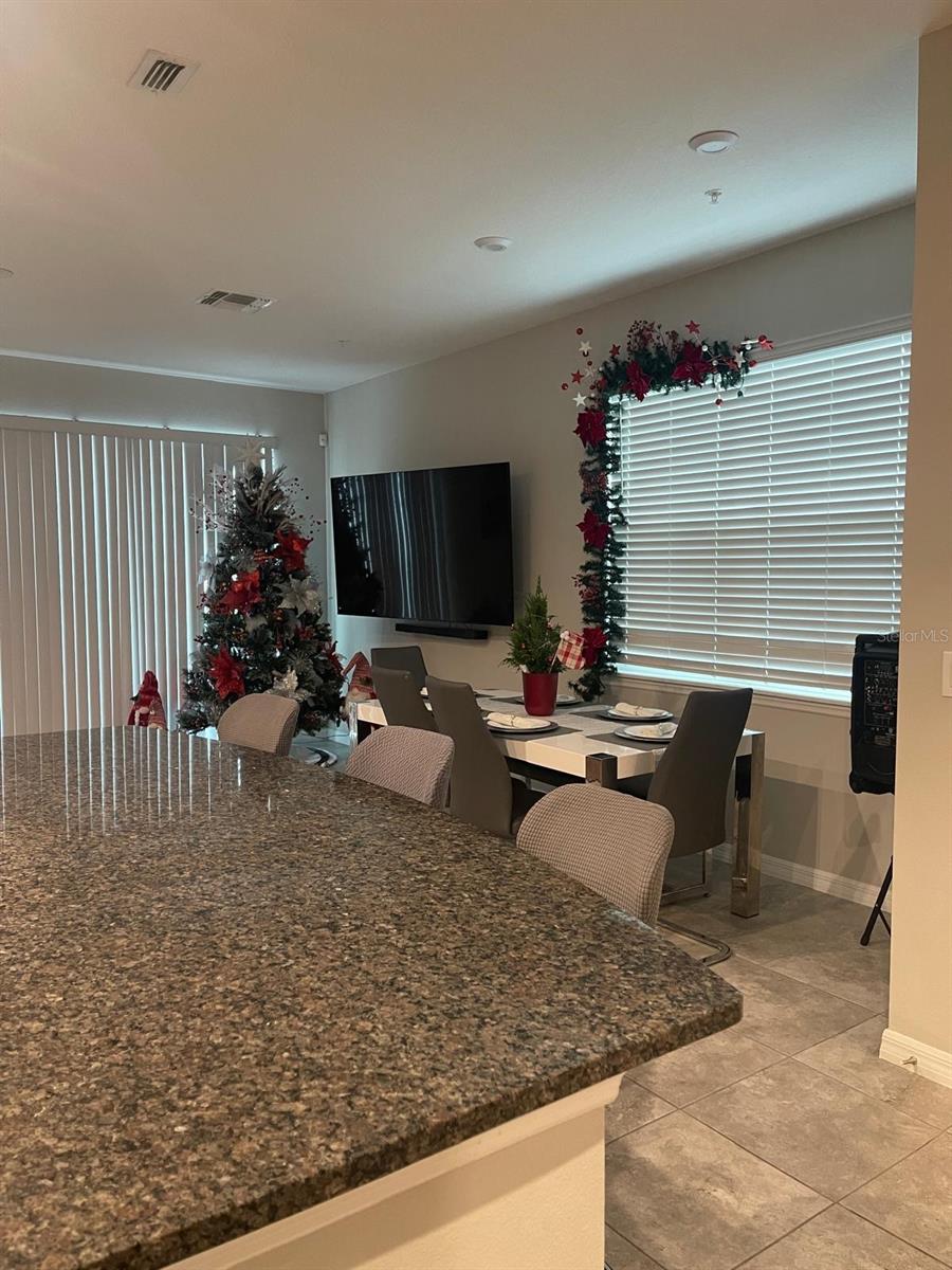 10731 Silk Tree Ct Property Photo 8