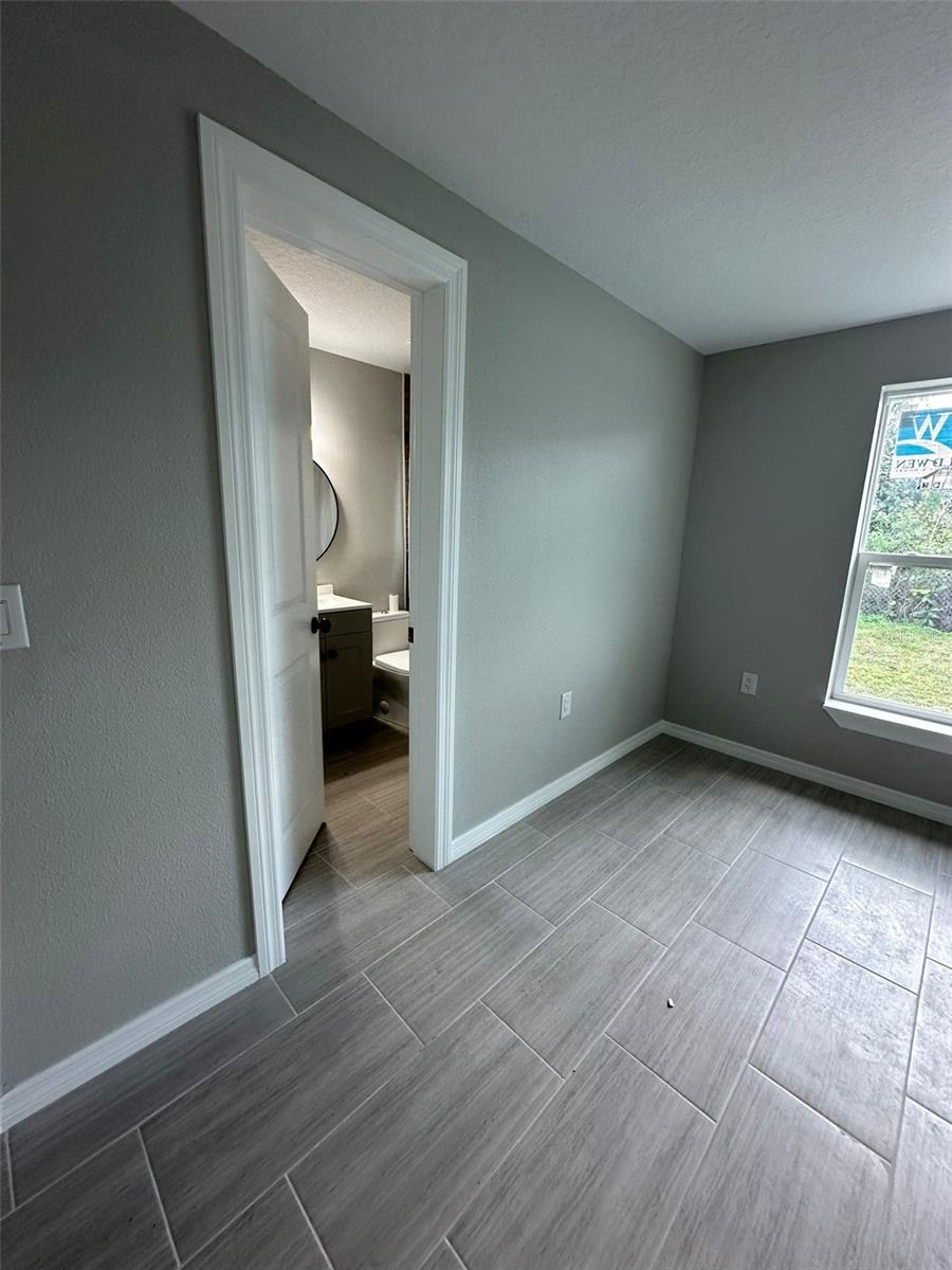 2015 1/2 Laurel St Property Photo 11