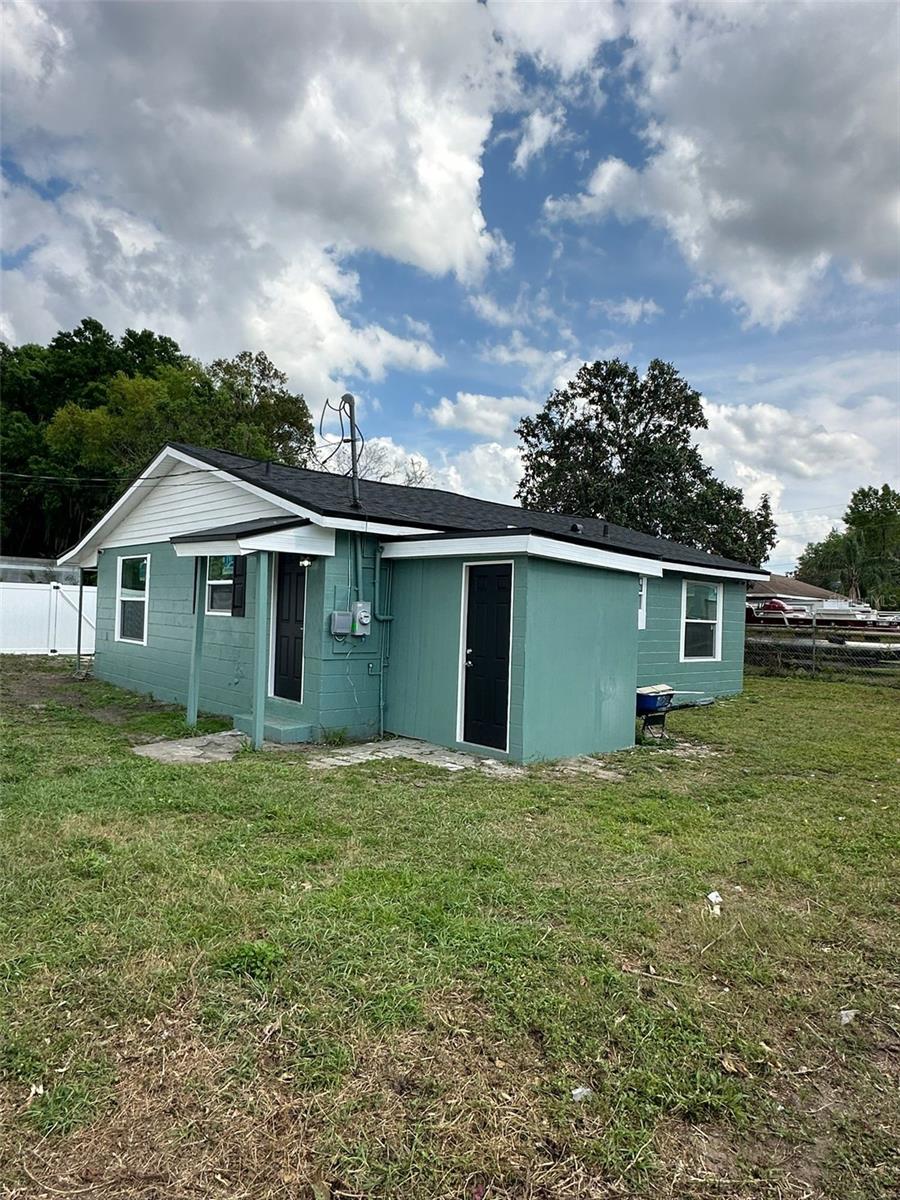 2015 1/2 Laurel St Property Photo 18