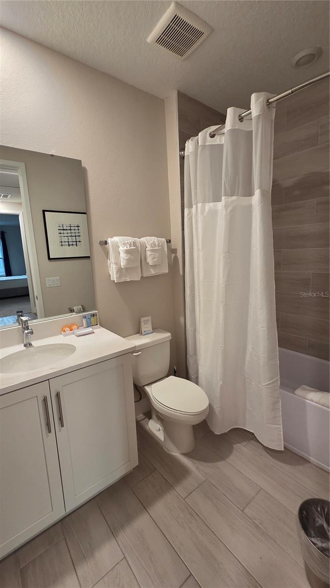7821 Spectrum Dr Property Photo 11