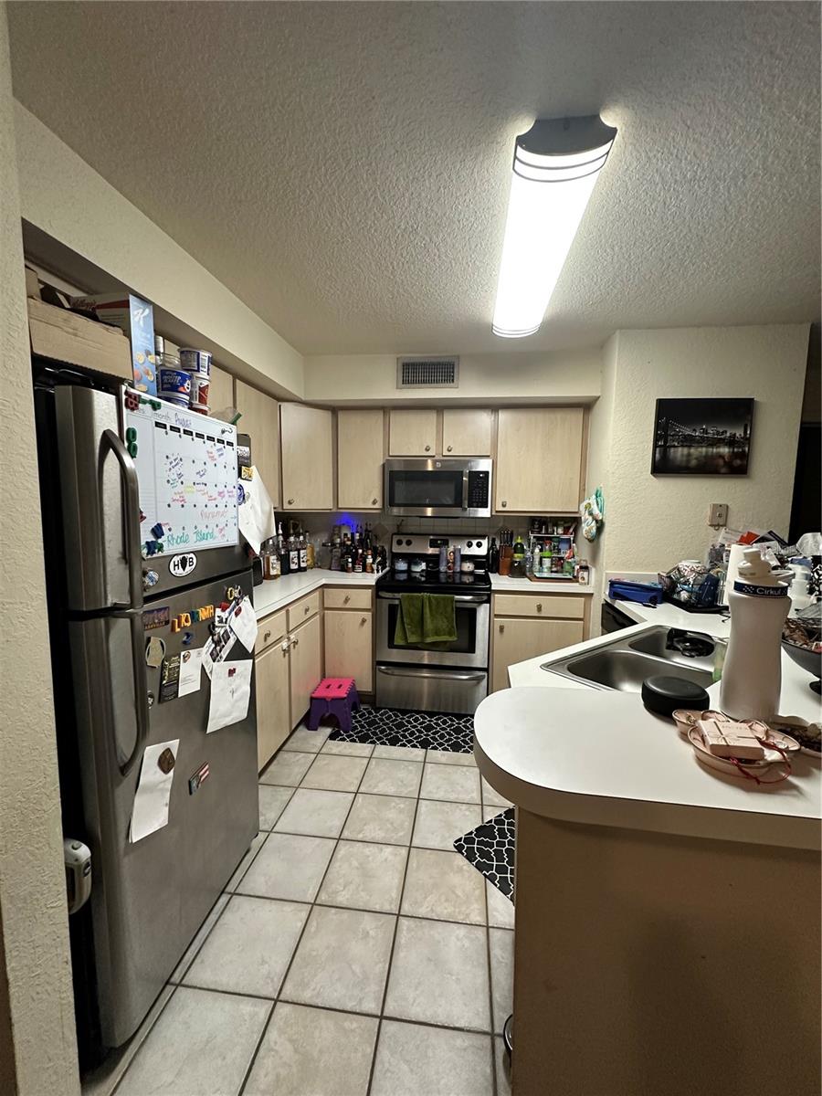822 Camargo Way #105 Property Photo 7