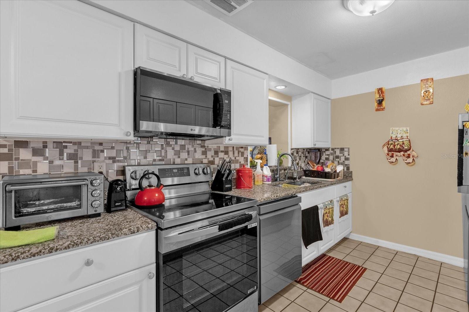 3620 Westgate Rd Property Photo 4