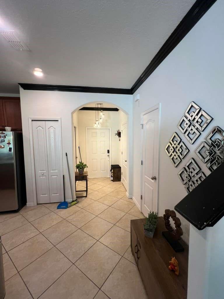 6453 Sedgeford Dr Property Photo 3