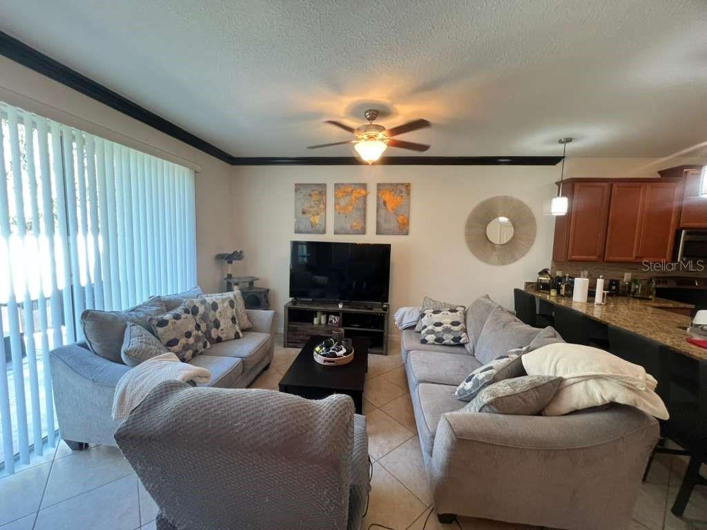 6453 Sedgeford Dr Property Photo 4