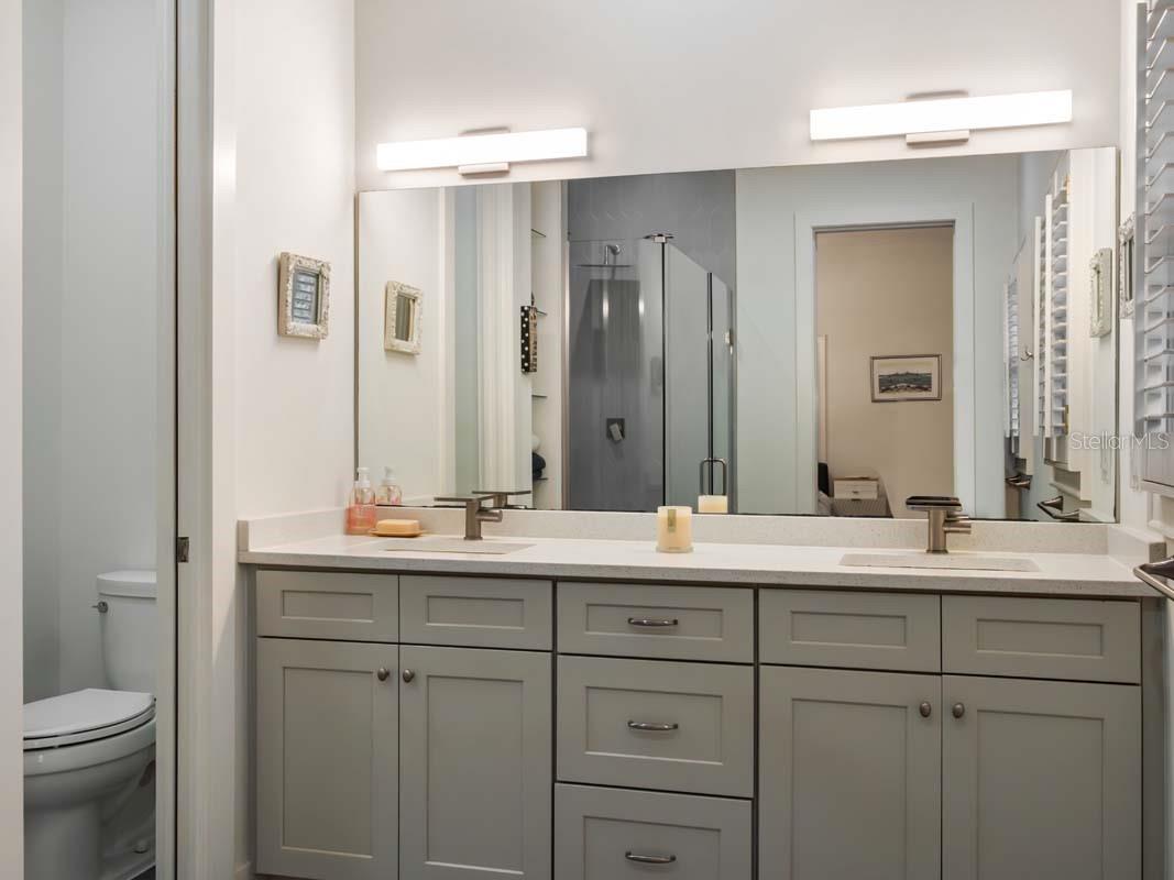 10457 Cromwell Grove Ter Property Photo 17