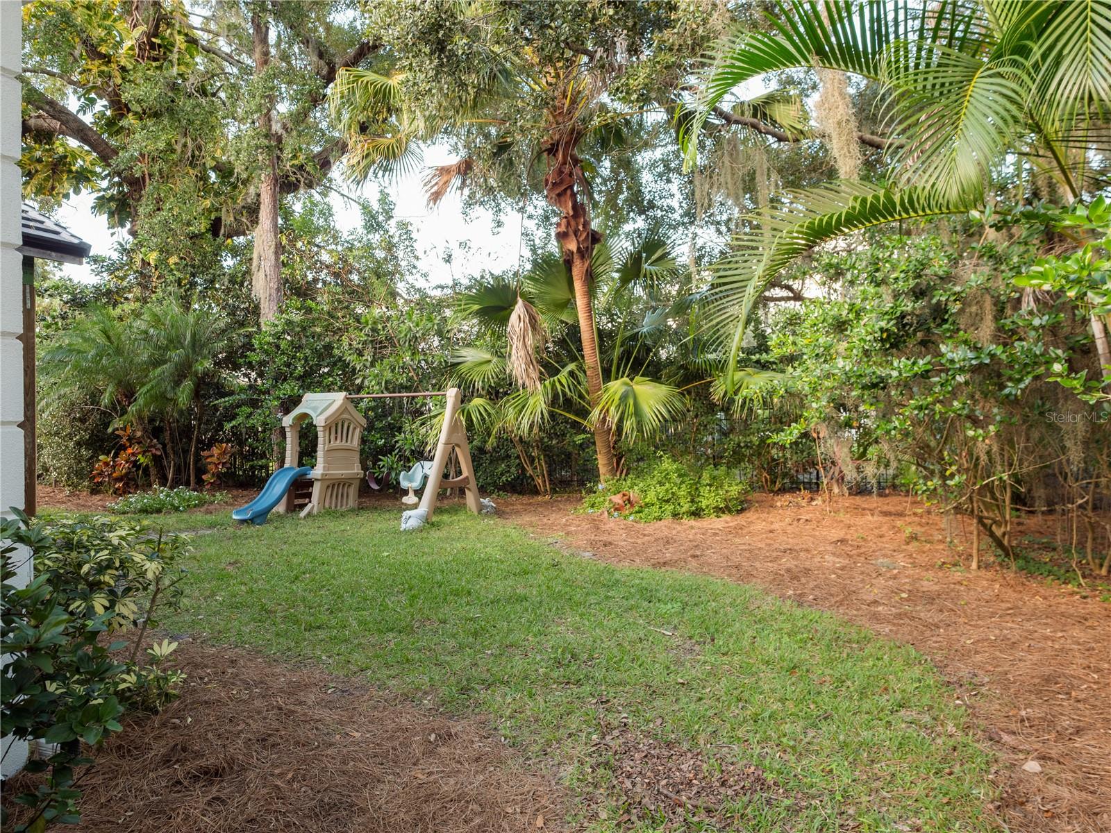 10457 Cromwell Grove Ter Property Photo 29