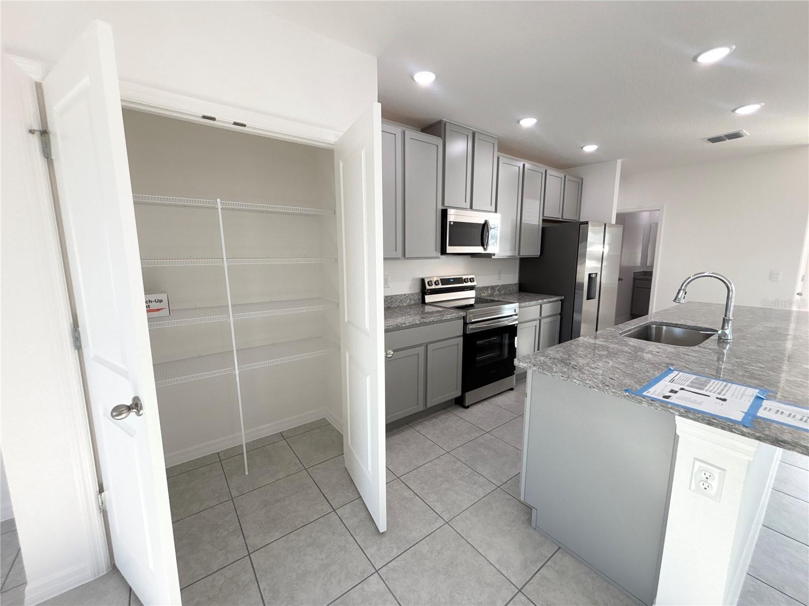 3844 Bluethread Way Property Photo 6