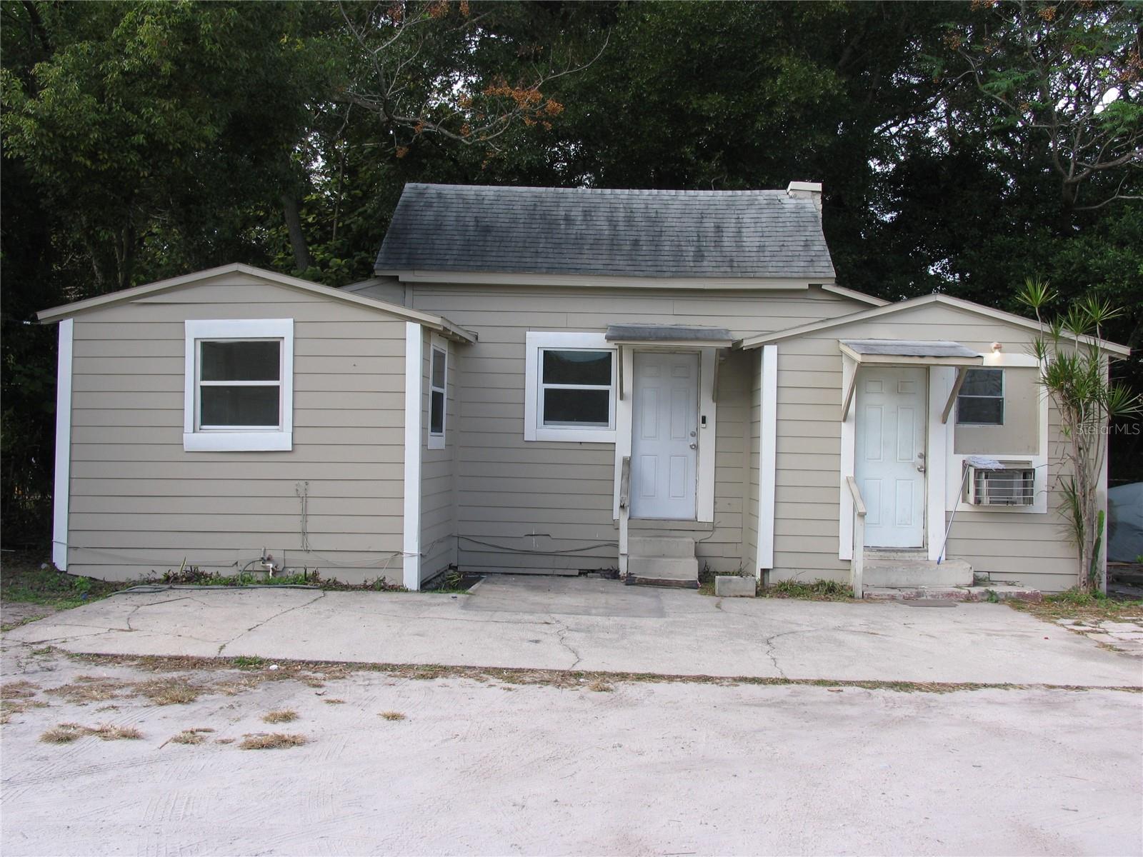 1020 Avondale Ave Property Photo 1
