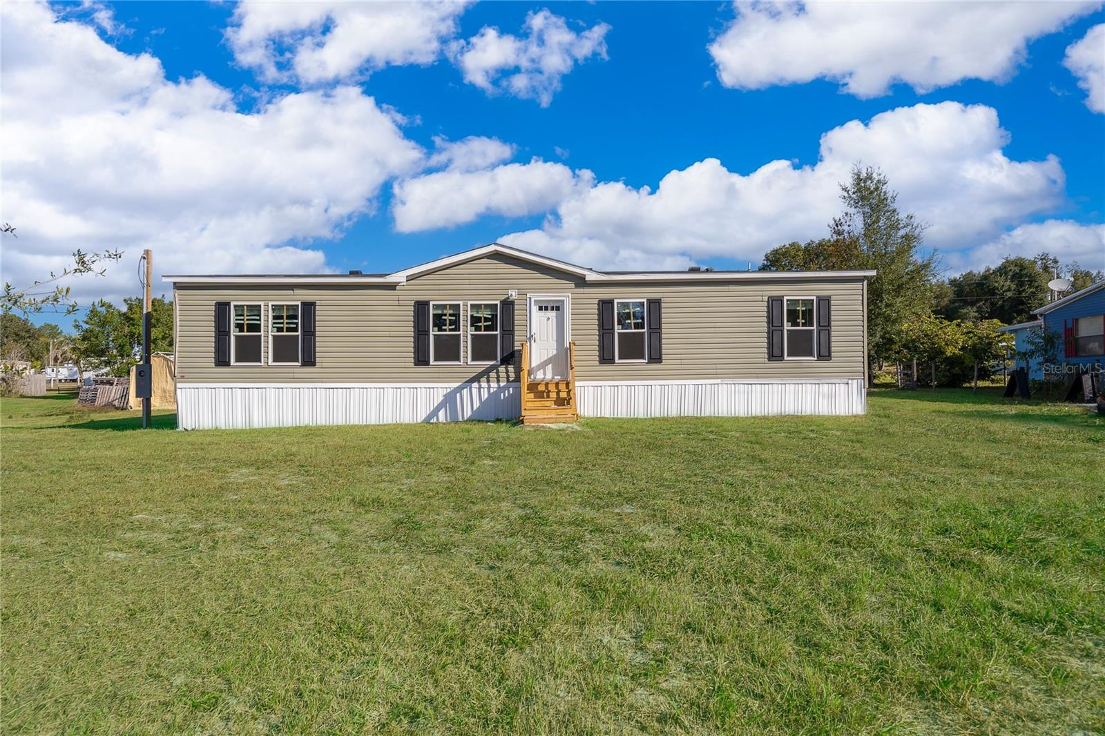 31811 PINE DR Property Photo 1