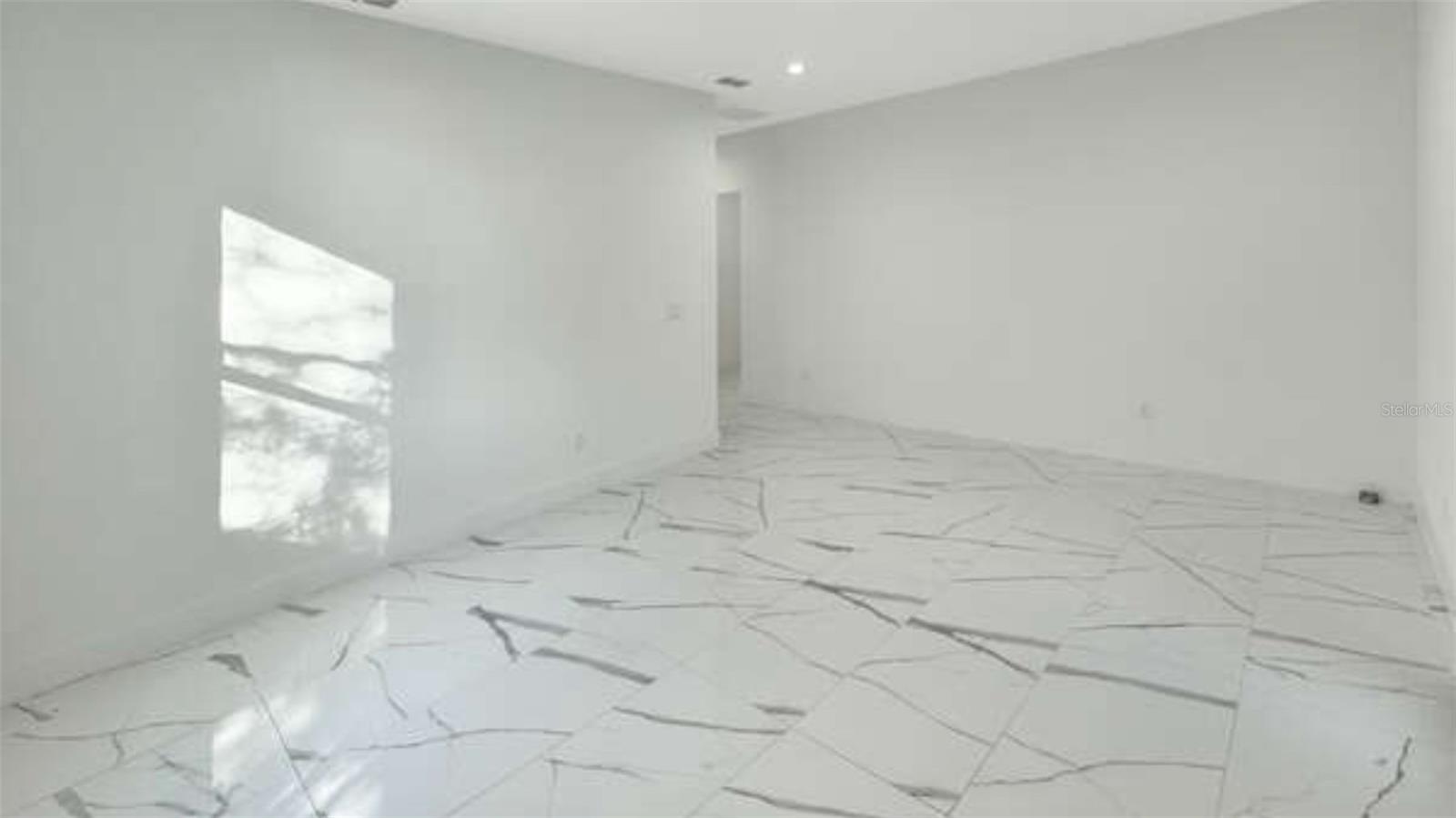 27 W 8th St Property Photo 5