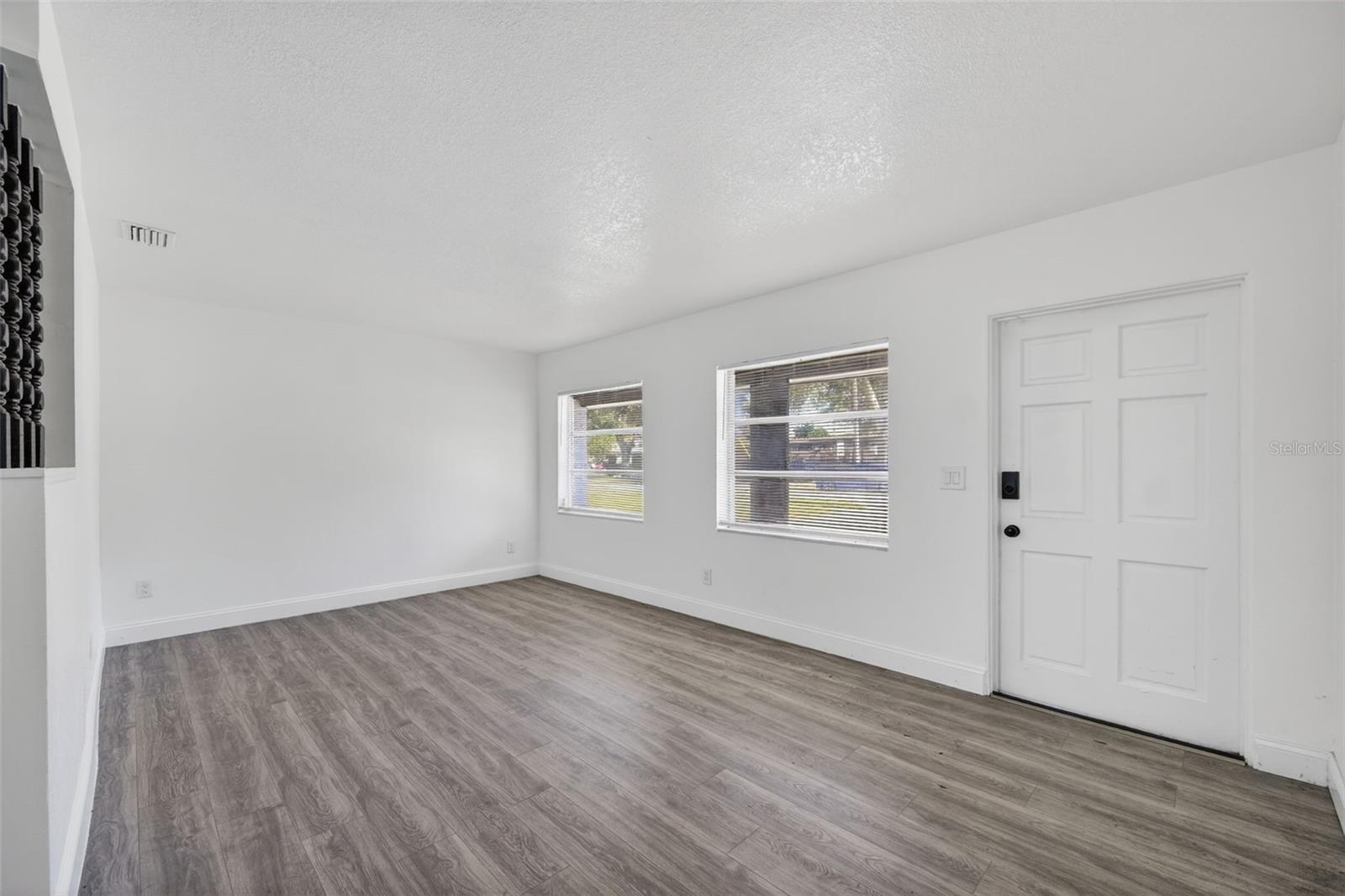 3034 Touraine Ave Property Photo 10