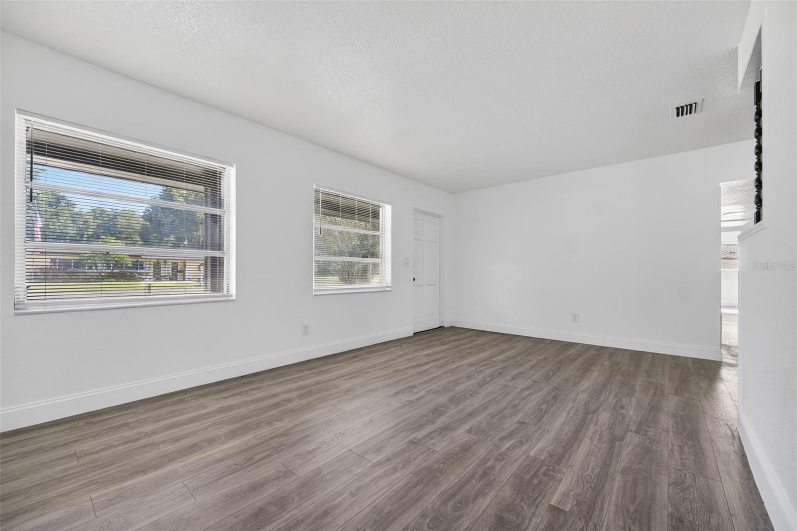 3034 Touraine Ave Property Photo 12