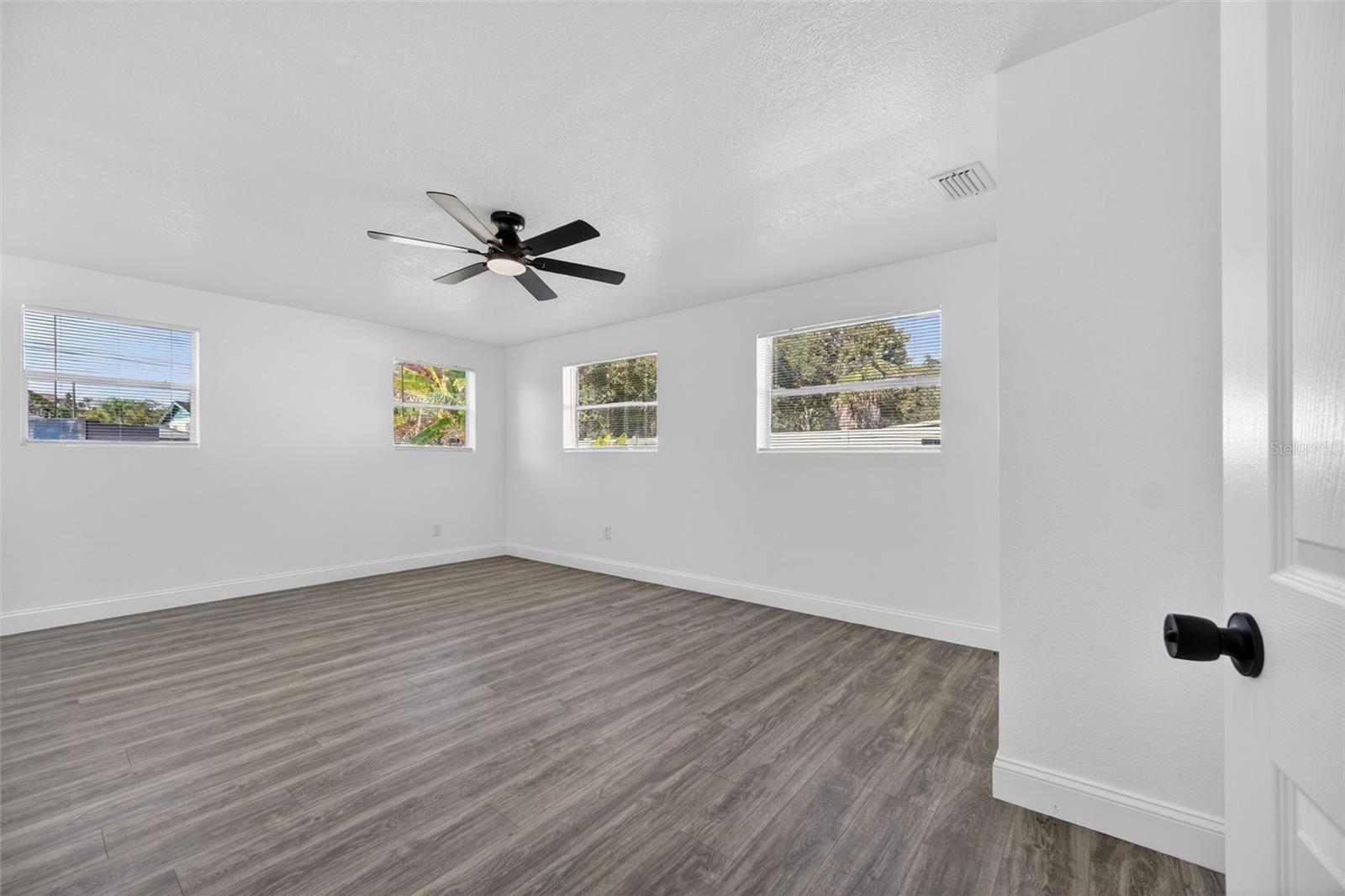 3034 Touraine Ave Property Photo 38