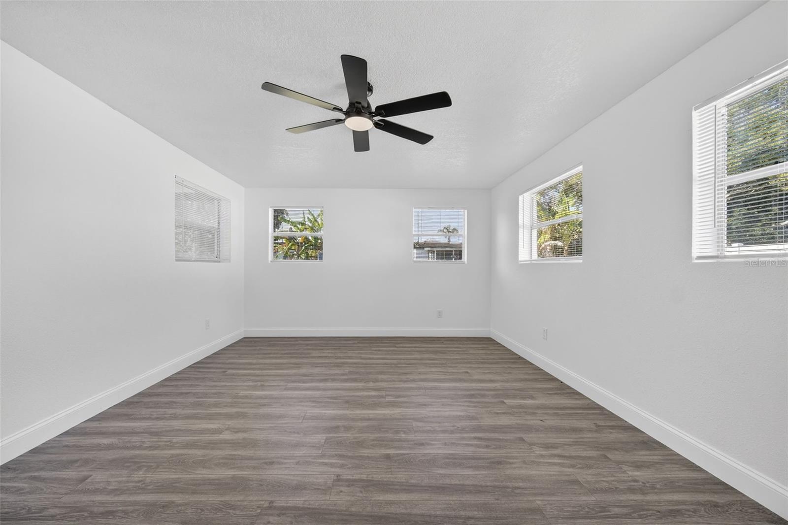 3034 Touraine Ave Property Photo 40