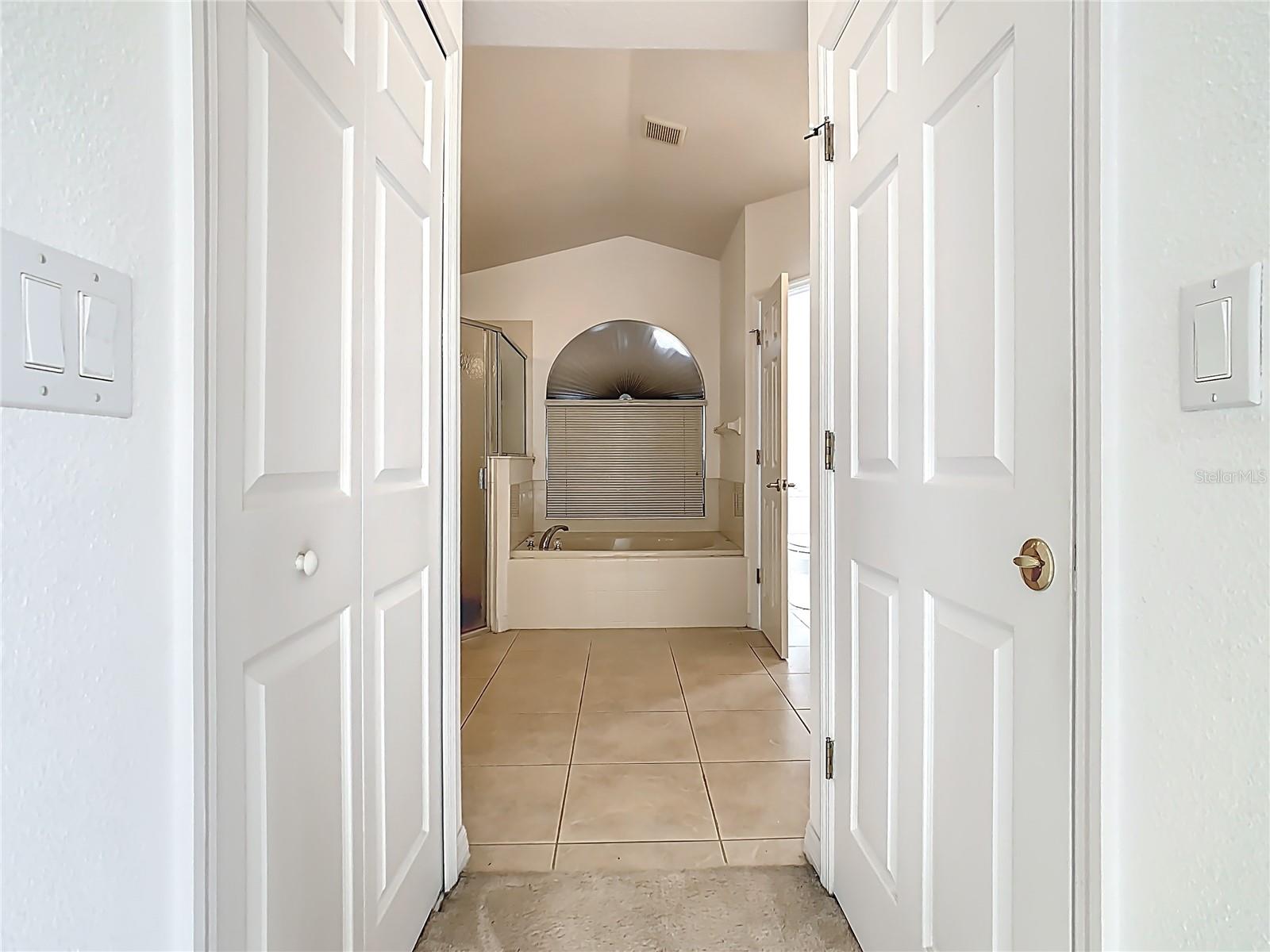 15825 Robin Hill Loop Property Photo 20
