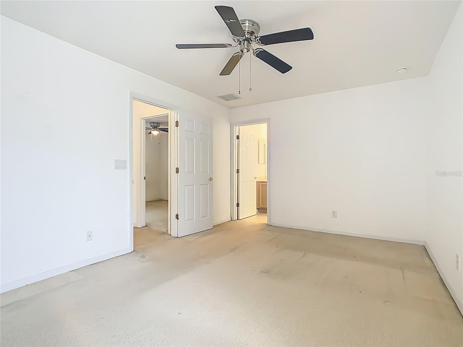 15825 Robin Hill Loop Property Photo 35