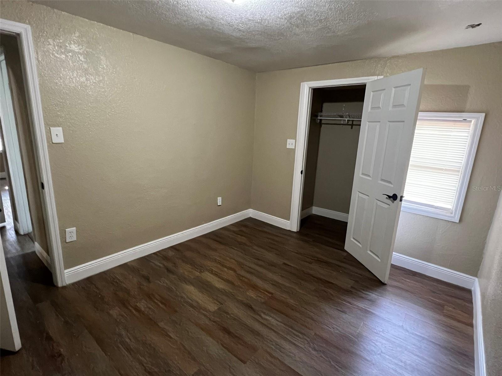 1307 W Kaley Ave Property Photo 16
