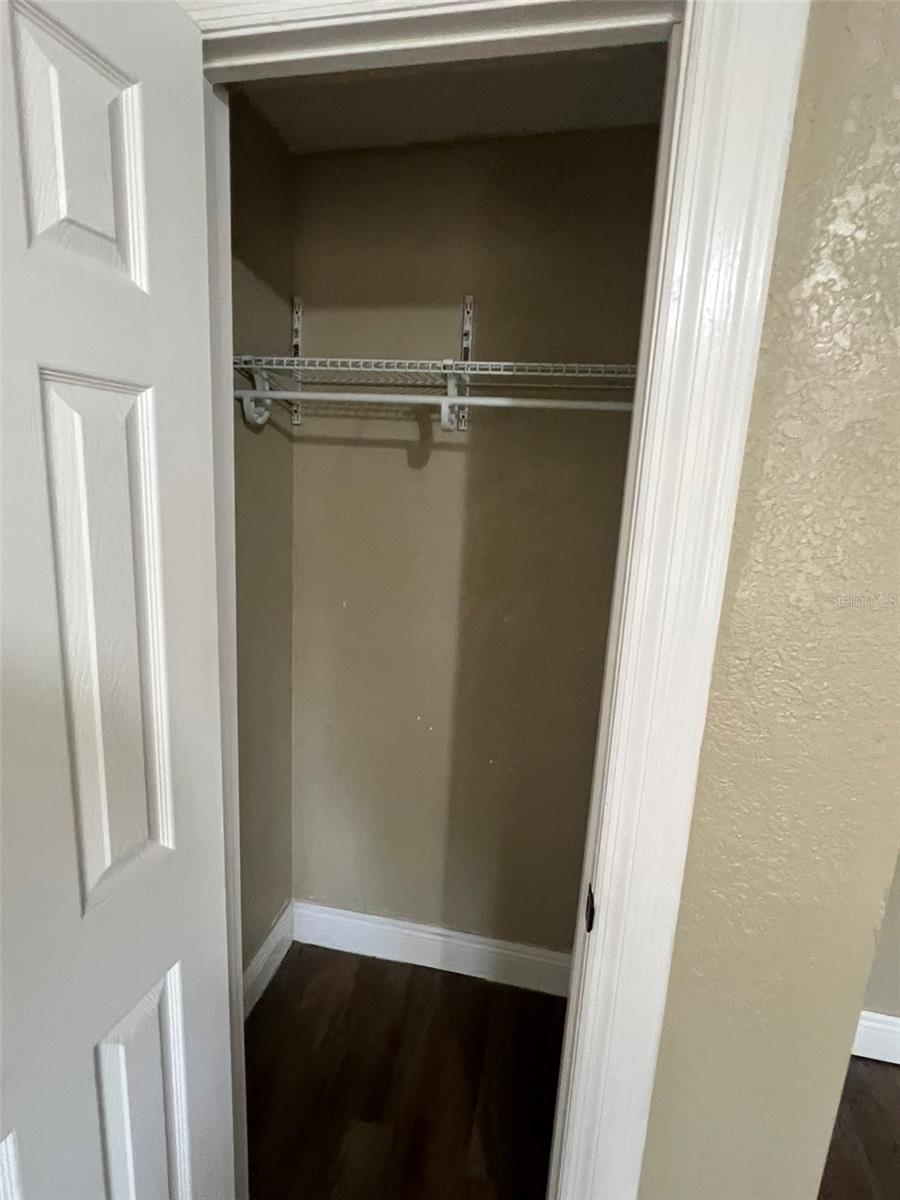 1307 W Kaley Ave Property Photo 17