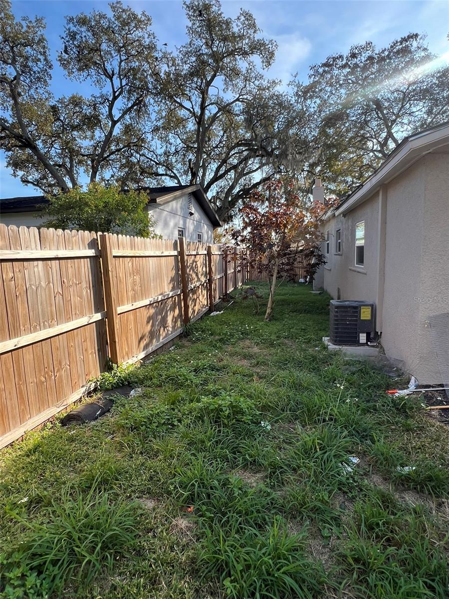 1307 W Kaley Ave Property Photo 24