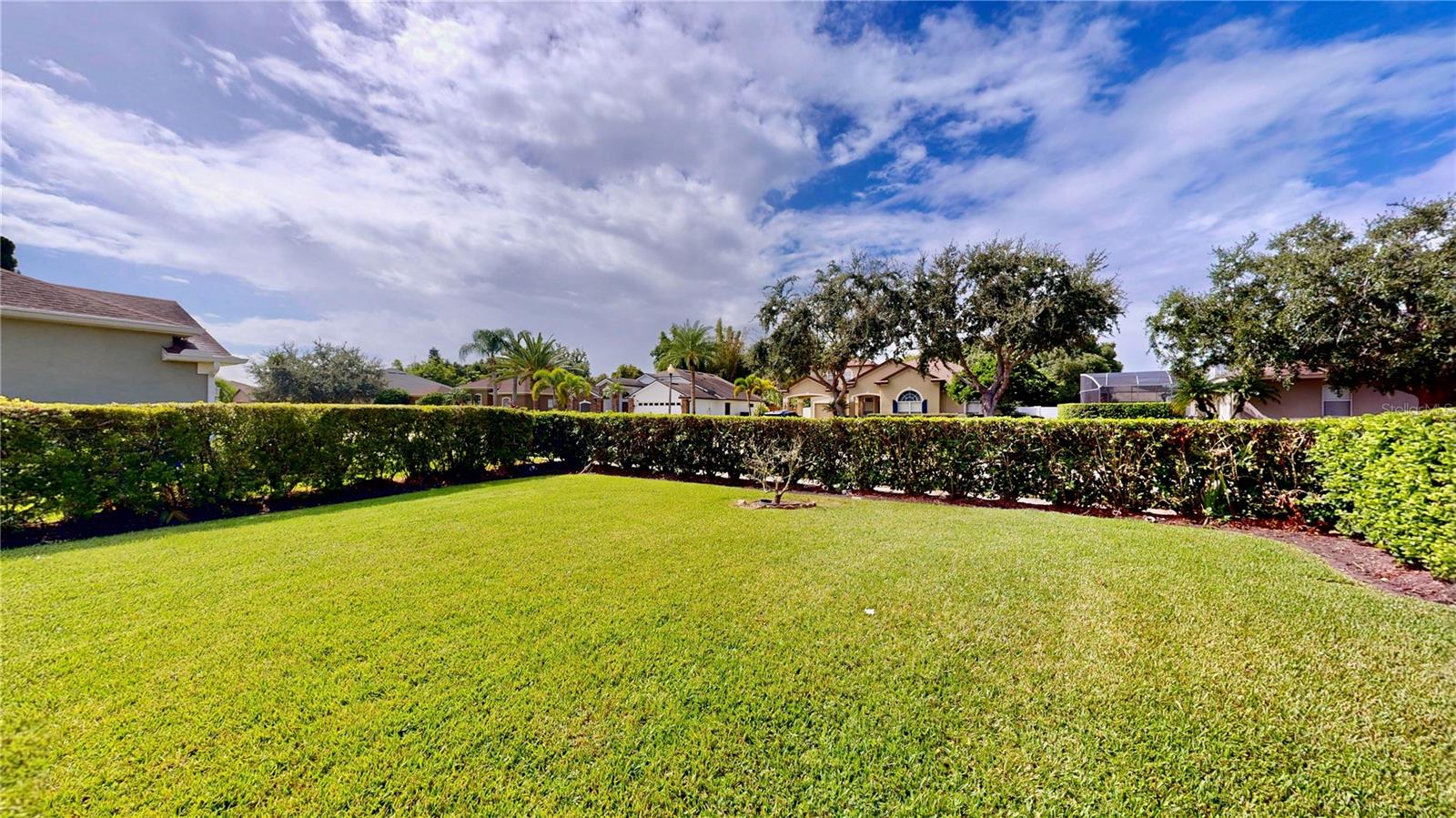 586 Huntington Pines Dr Property Photo 46