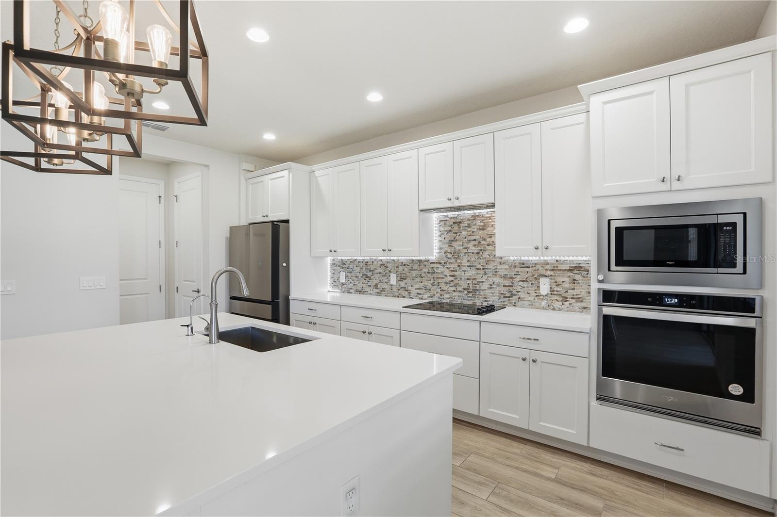 3610 Arbordale Loop Property Photo 12
