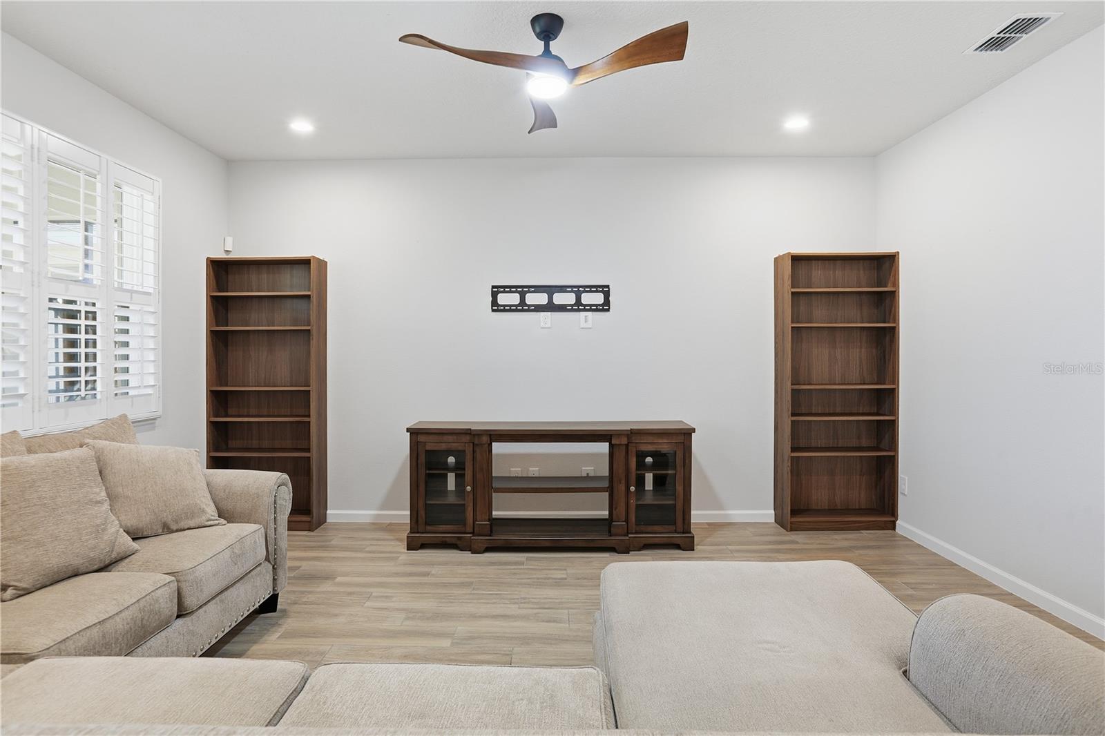 3610 Arbordale Loop Property Photo 14