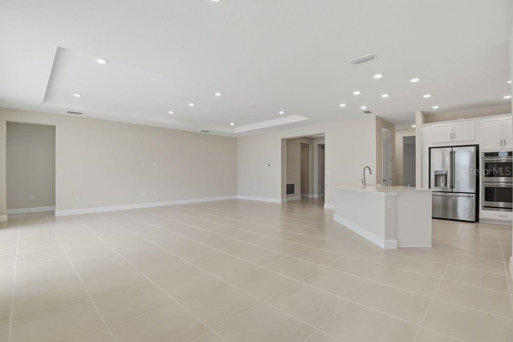 664 Junonia Blvd Property Photo 10