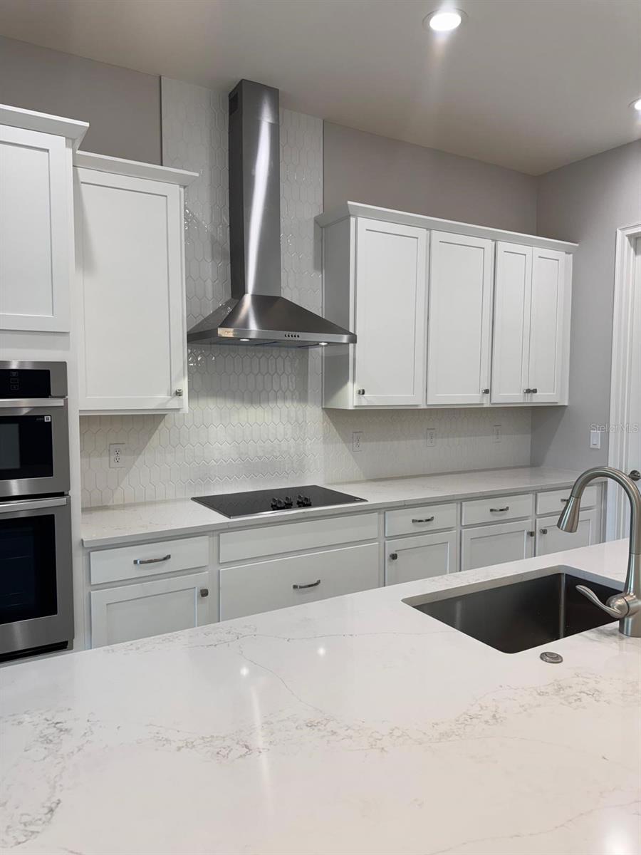 1134 Cliffhaven Ct Property Photo 6