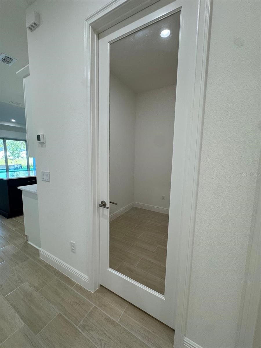1138 Cliffhaven Ct Property Photo 9