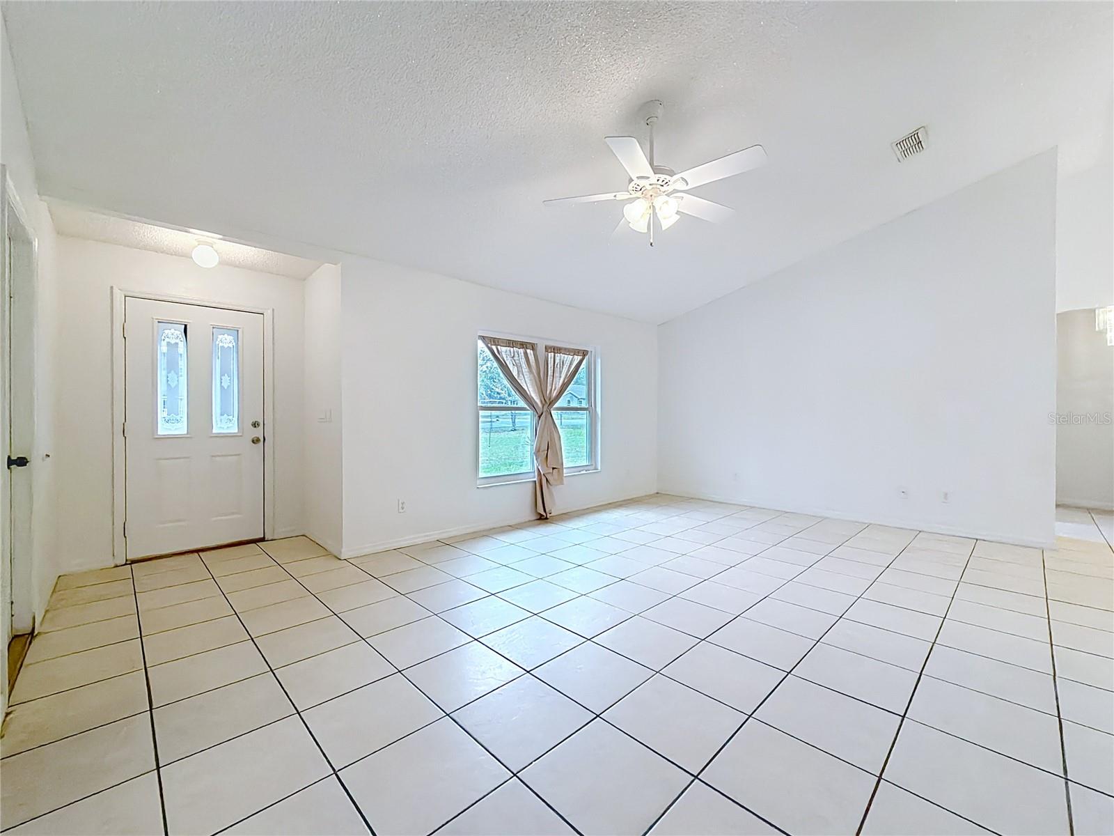4592 Sw Gardenia Ct Property Photo 3