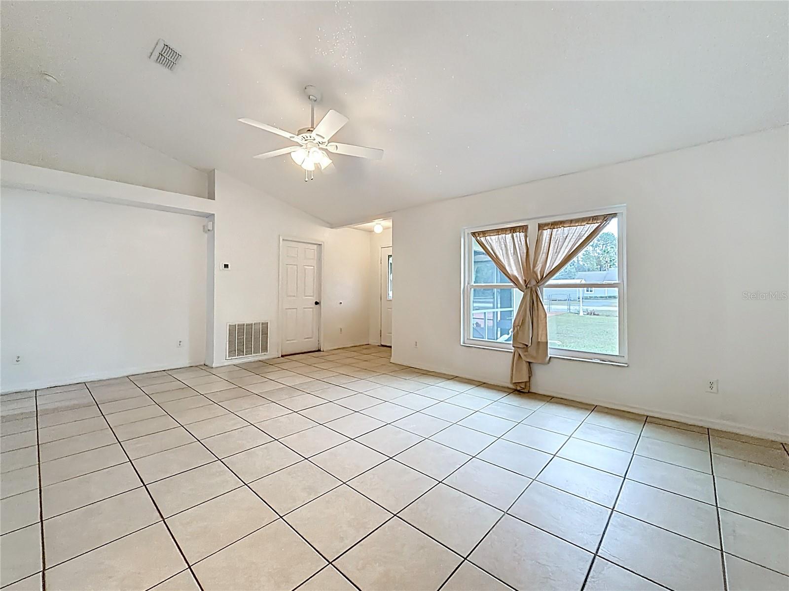 4592 Sw Gardenia Ct Property Photo 4