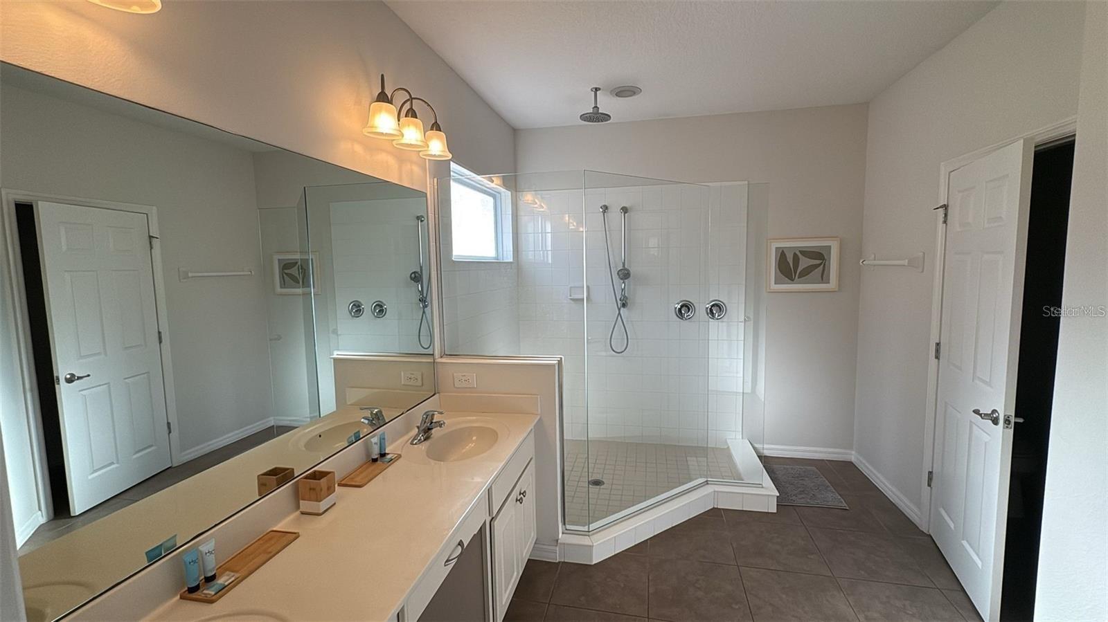 4445 Shiva Loop Property Photo 19