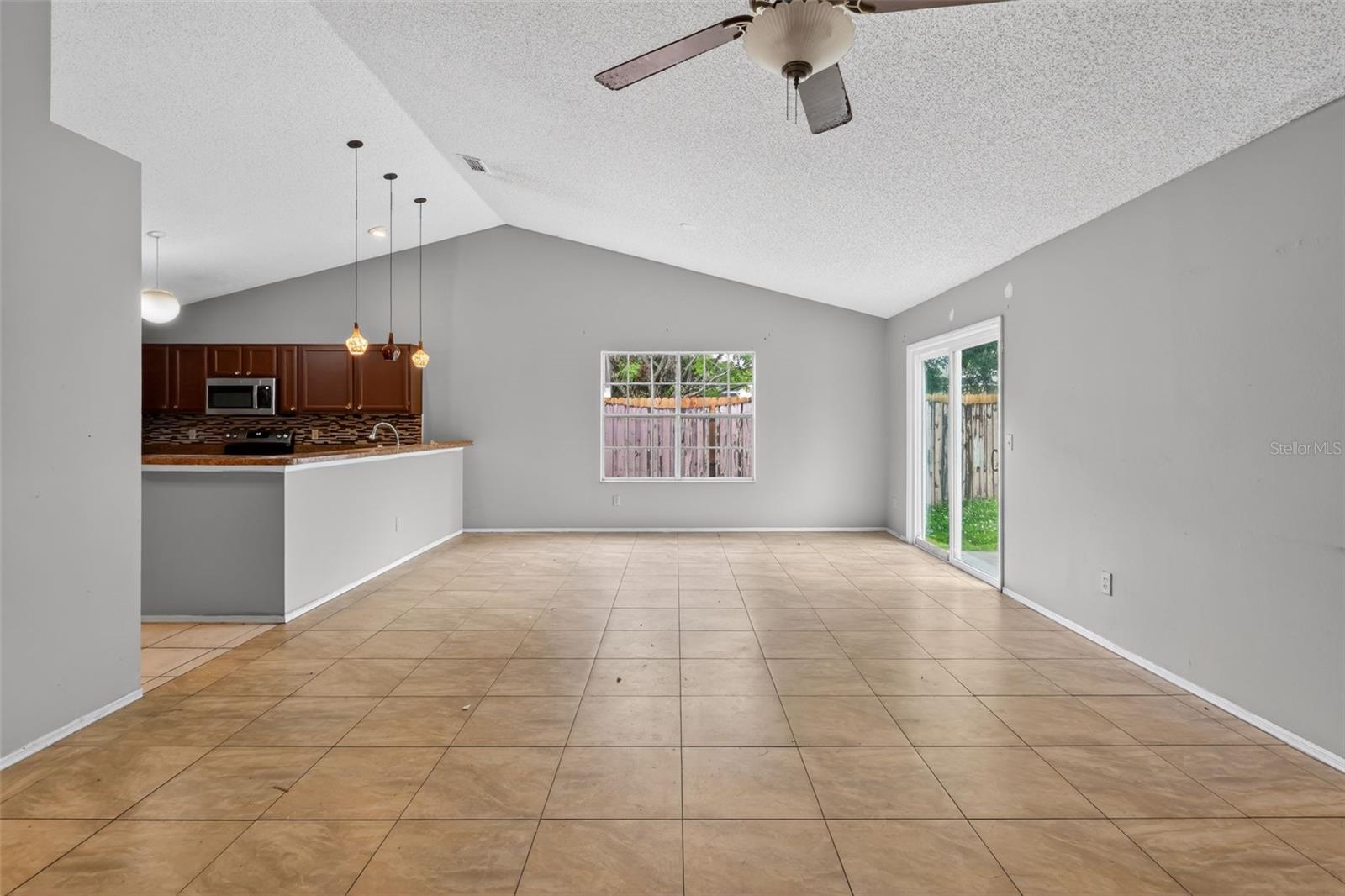 6516 Piccadilly Ln Property Photo 5