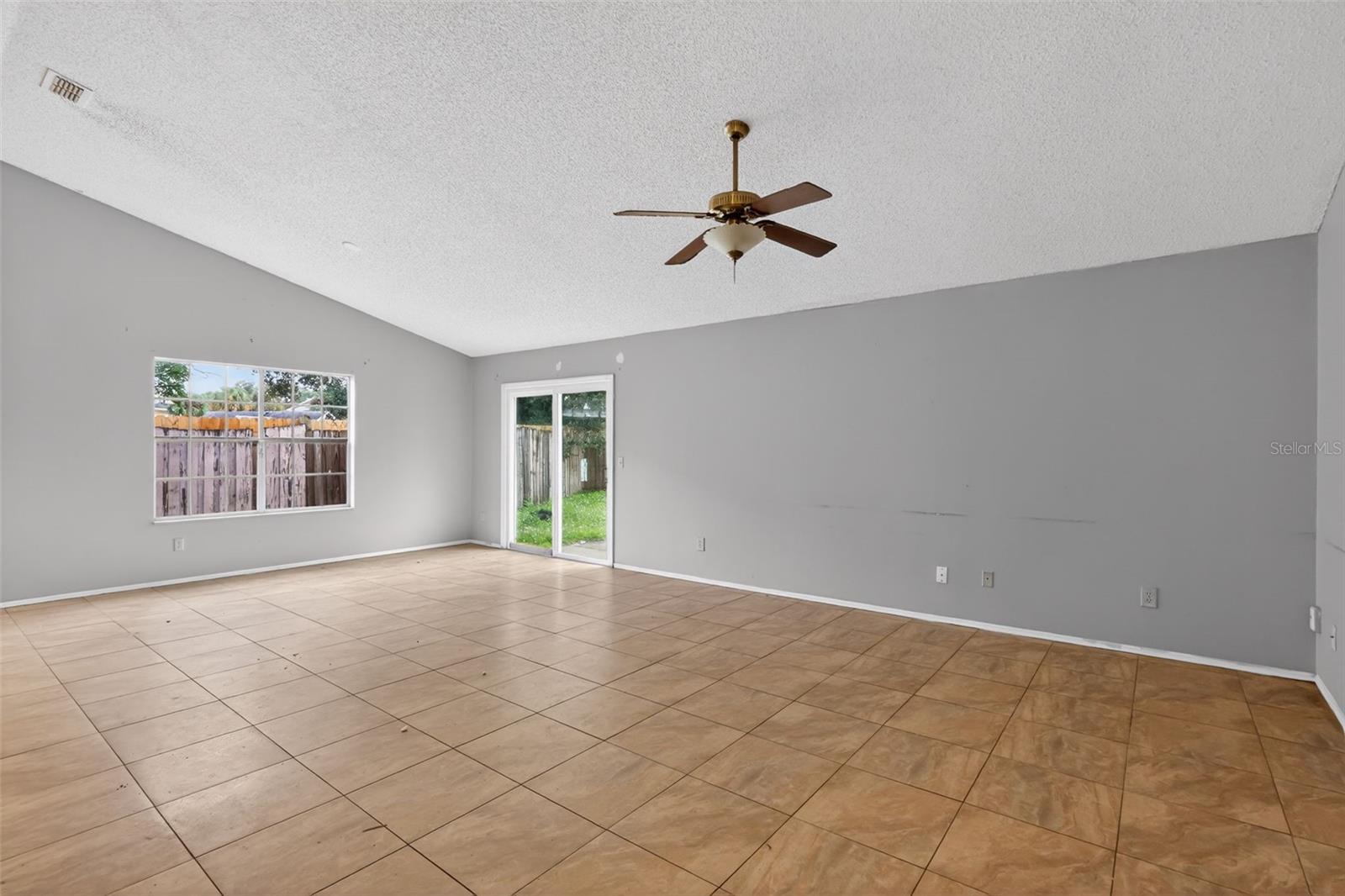 6516 Piccadilly Ln Property Photo 6