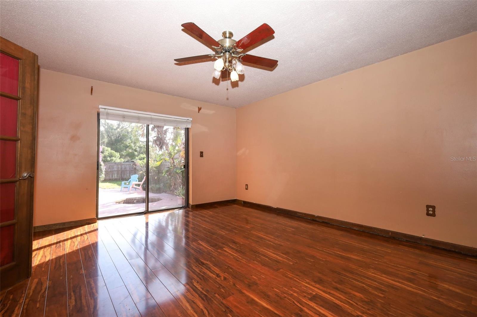 921 Eldridge St Property Photo 25