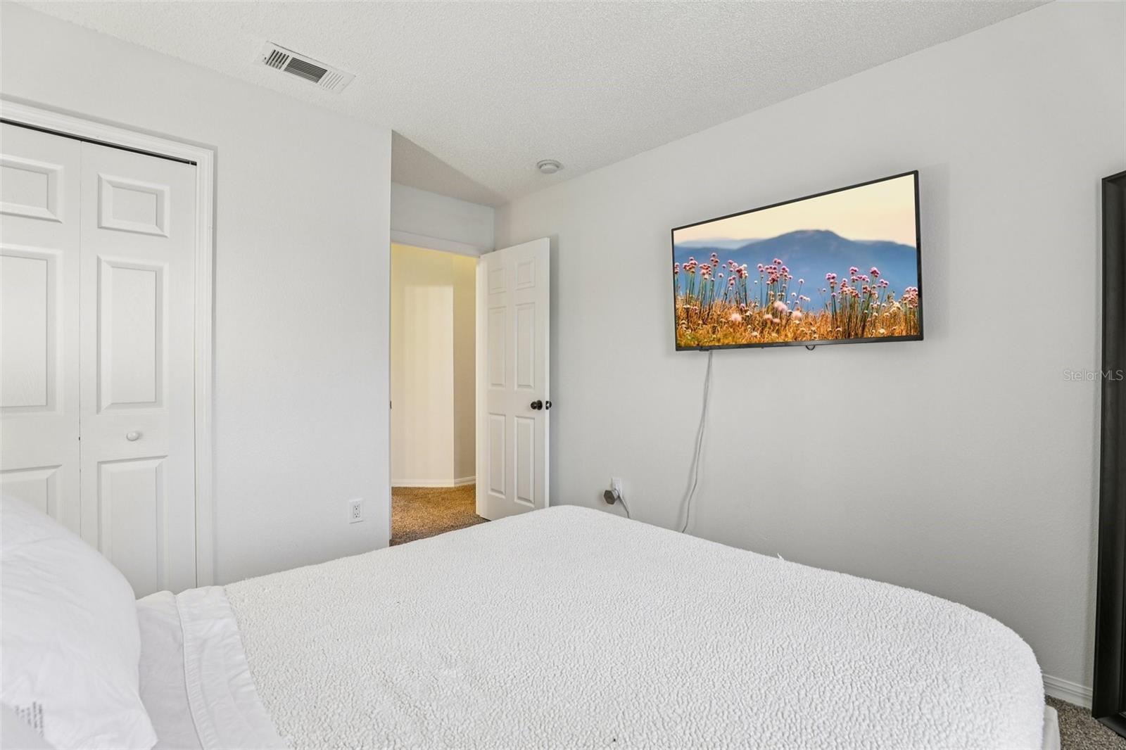 8419 Crystal Cove Loop Property Photo 17