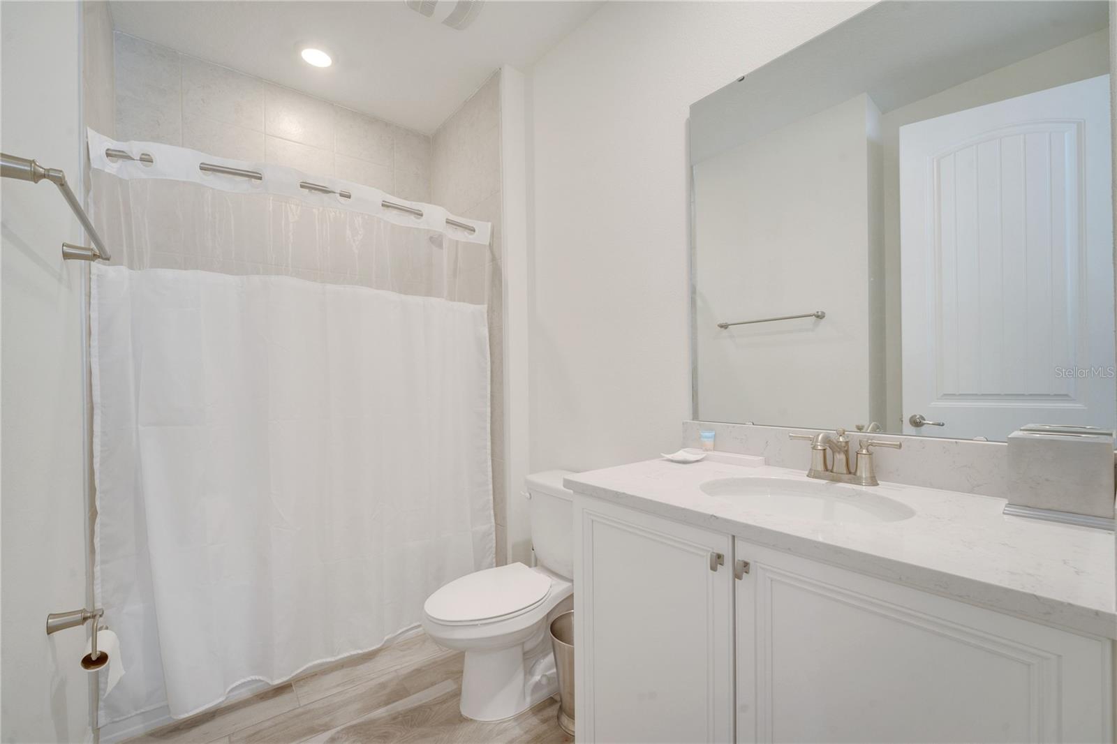 2958 Castaway Ln Property Photo 6