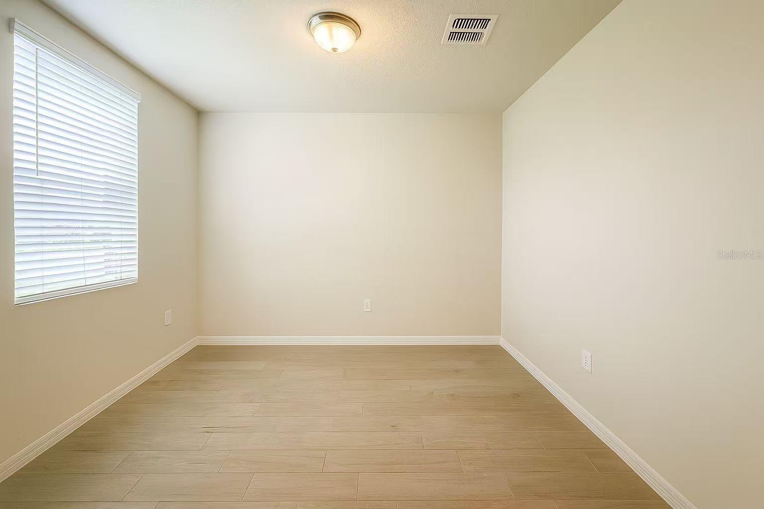 17351 Million Lakes Ct Property Photo 5