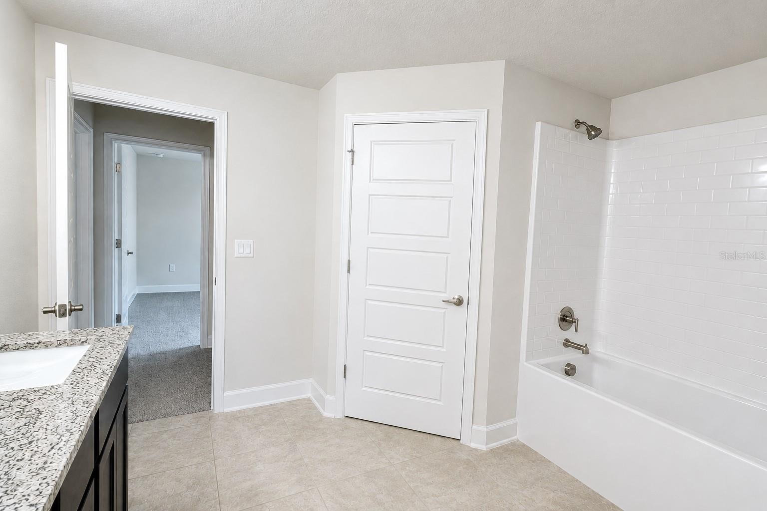 7520 Bent Tree Loop Property Photo 6