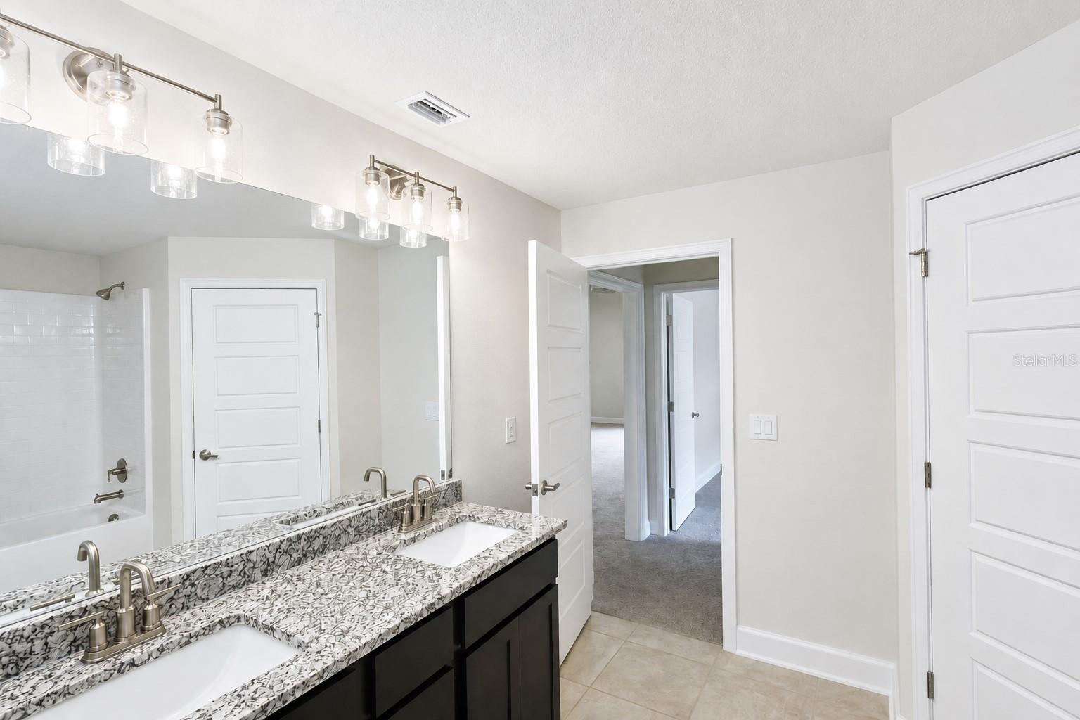 7520 Bent Tree Loop Property Photo 8