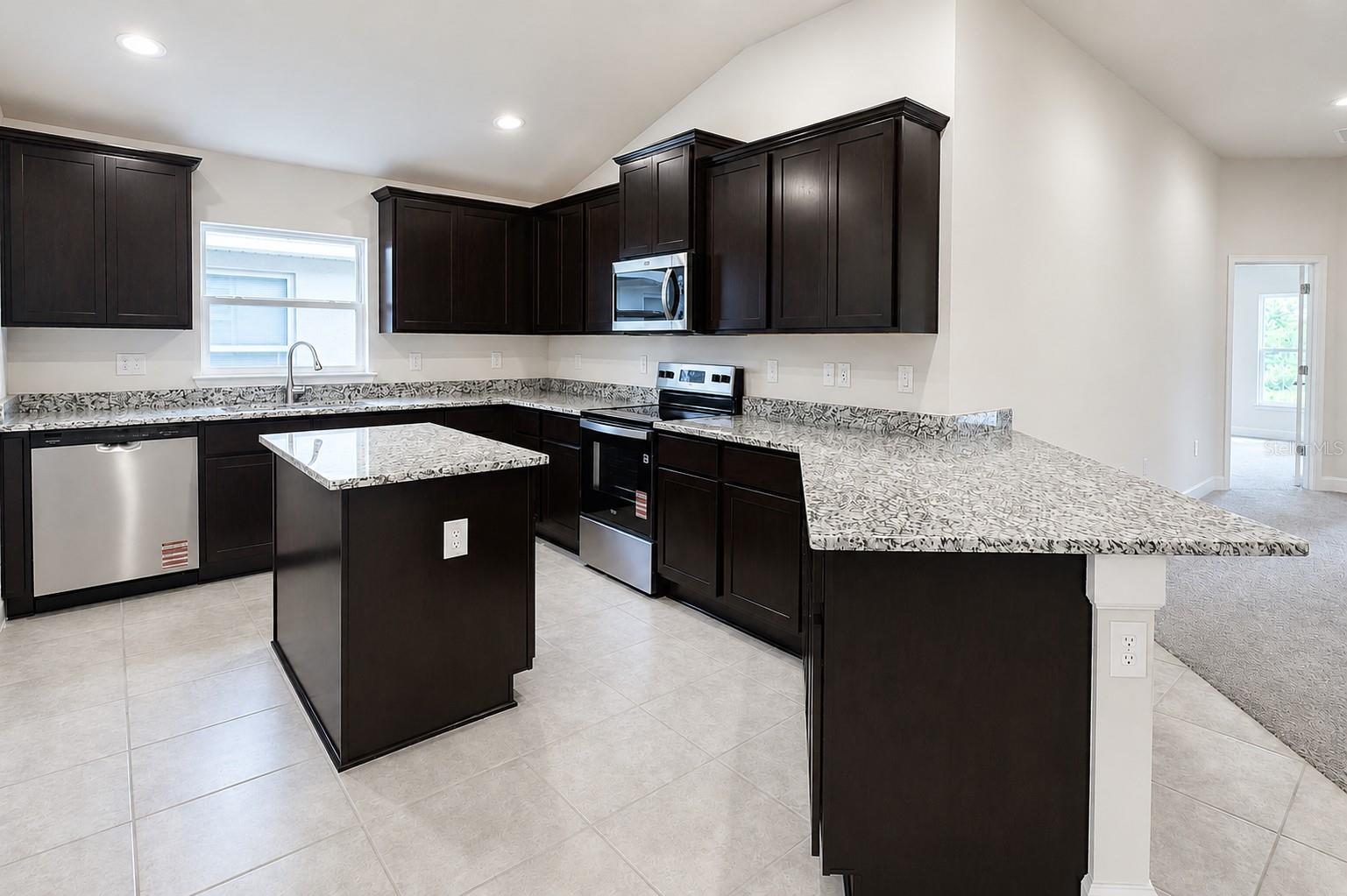 7520 Bent Tree Loop Property Photo 10