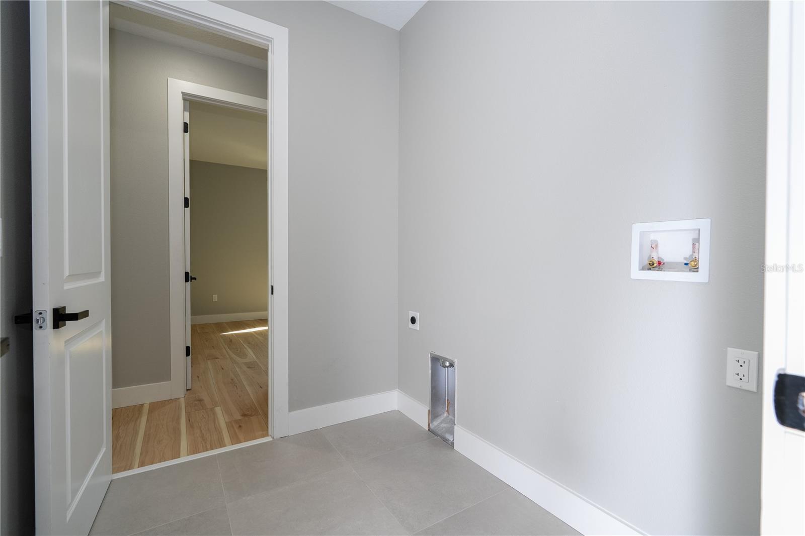 49 Santa Fe St Property Photo 34