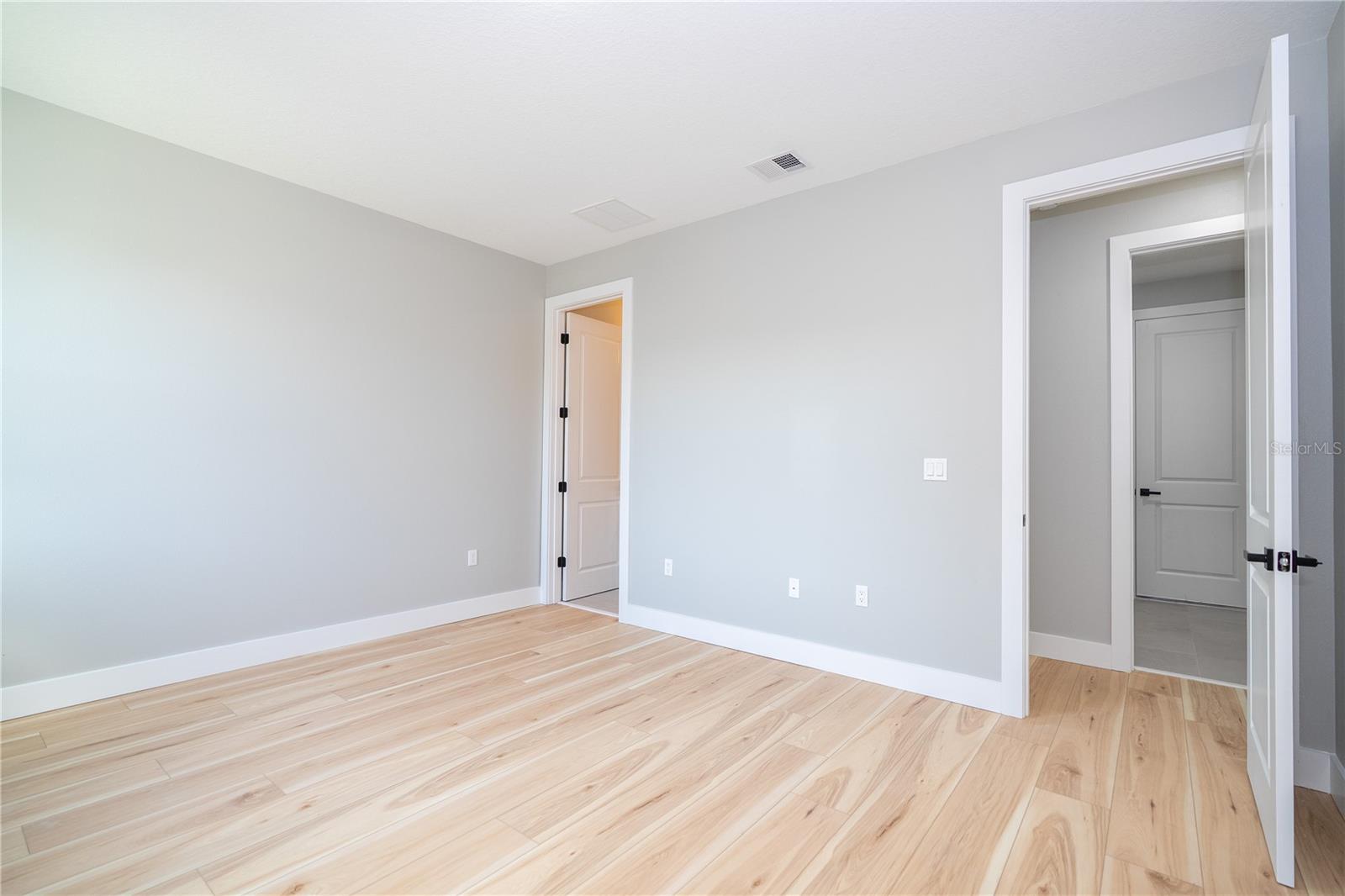 49 Santa Fe St Property Photo 45