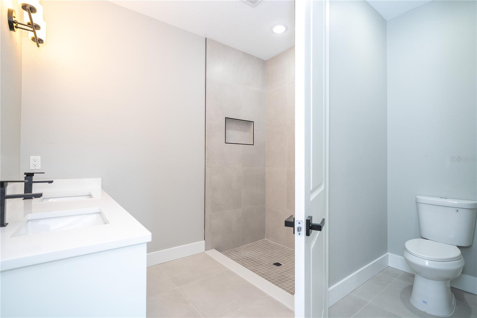 49 Santa Fe St Property Photo 47
