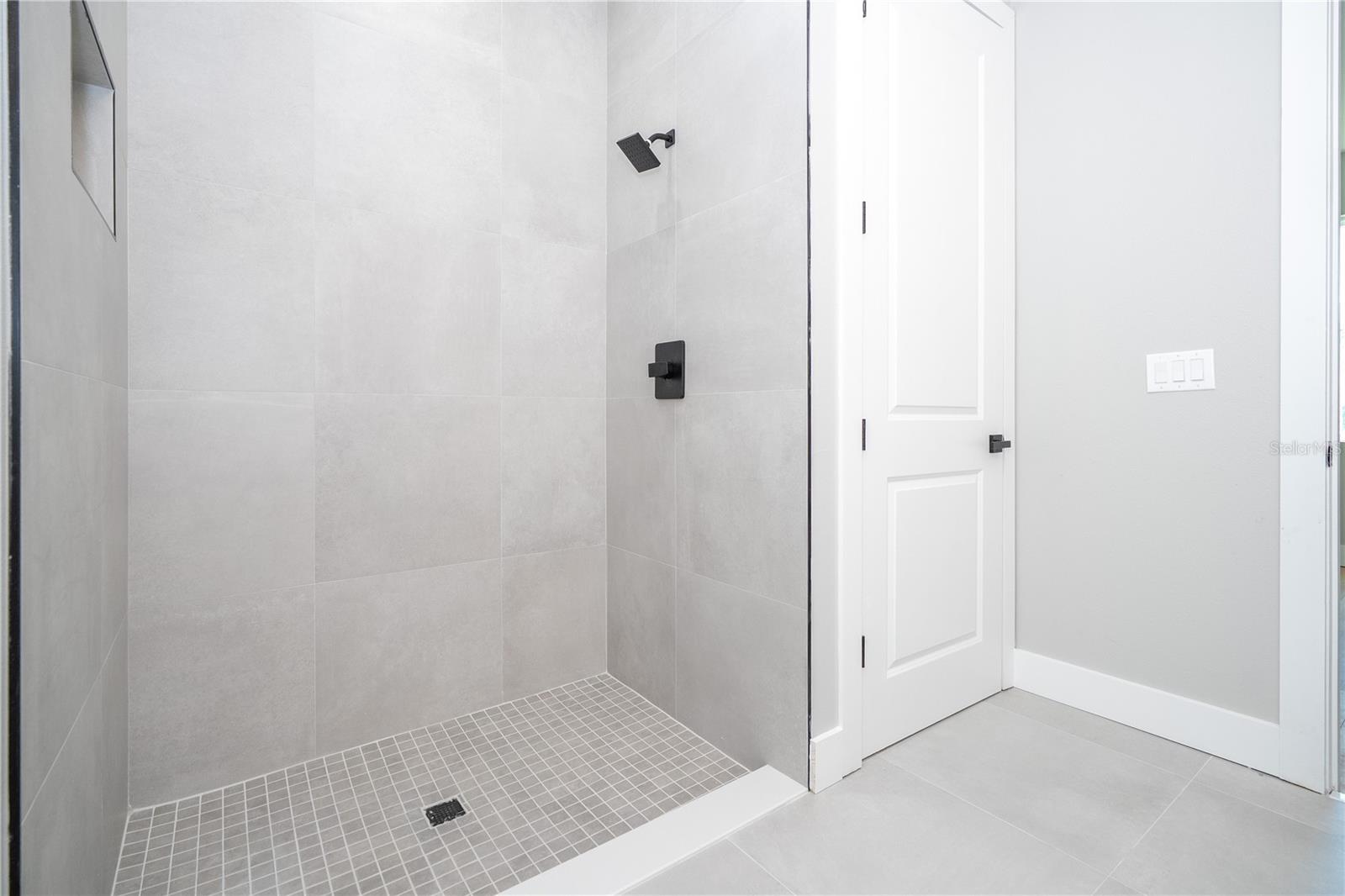 49 Santa Fe St Property Photo 51