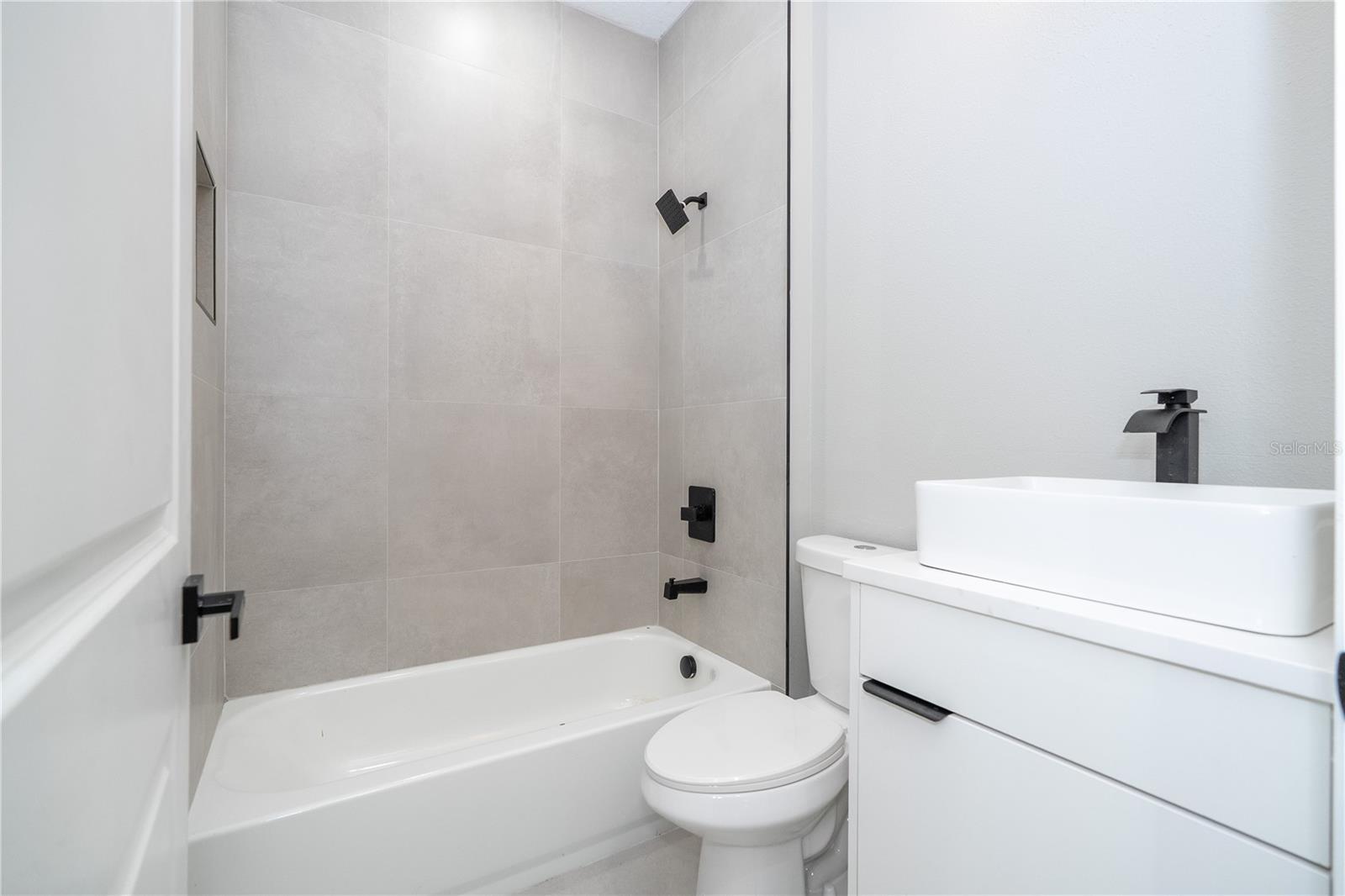 49 Santa Fe St Property Photo 69