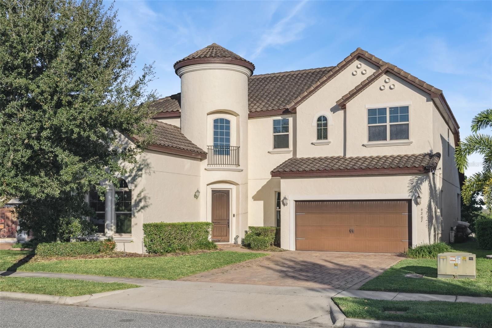 9207 Busaco Park Way Property Photo 5
