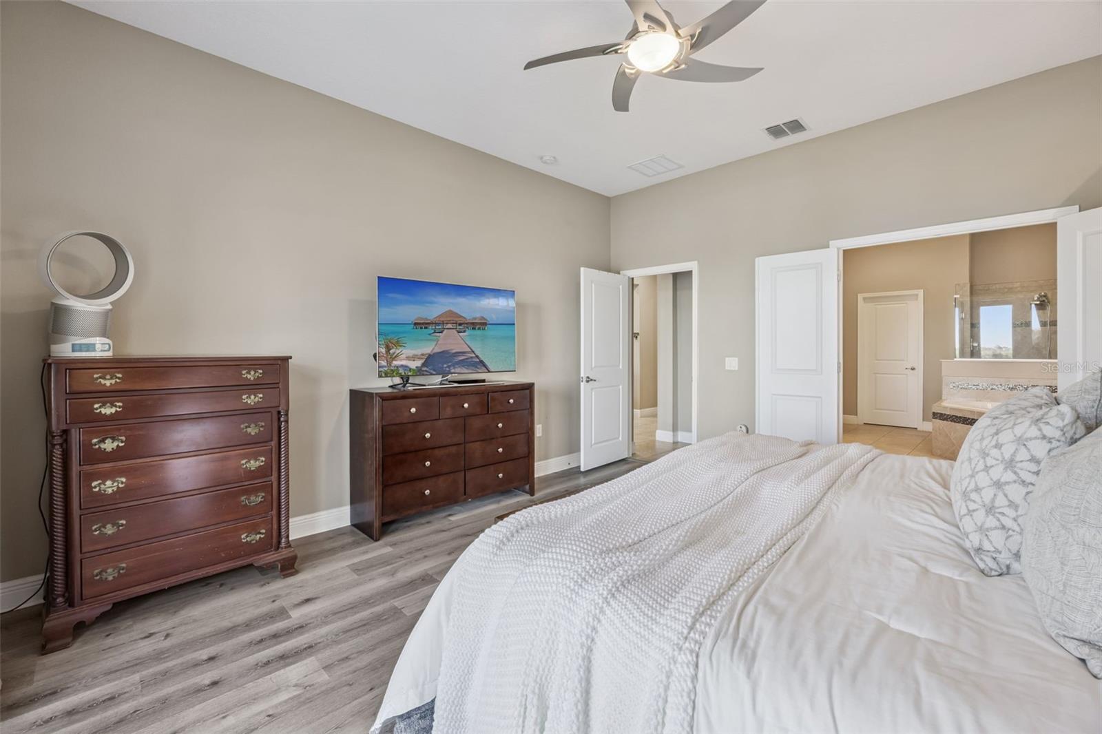 9207 Busaco Park Way Property Photo 26