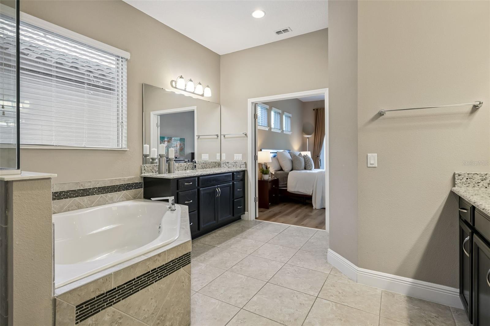 9207 Busaco Park Way Property Photo 28