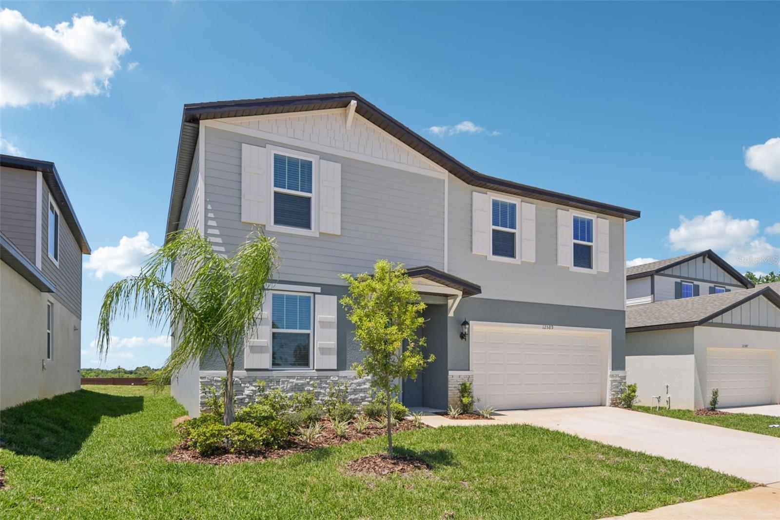 12589 Homeland Dr Property Photo 3